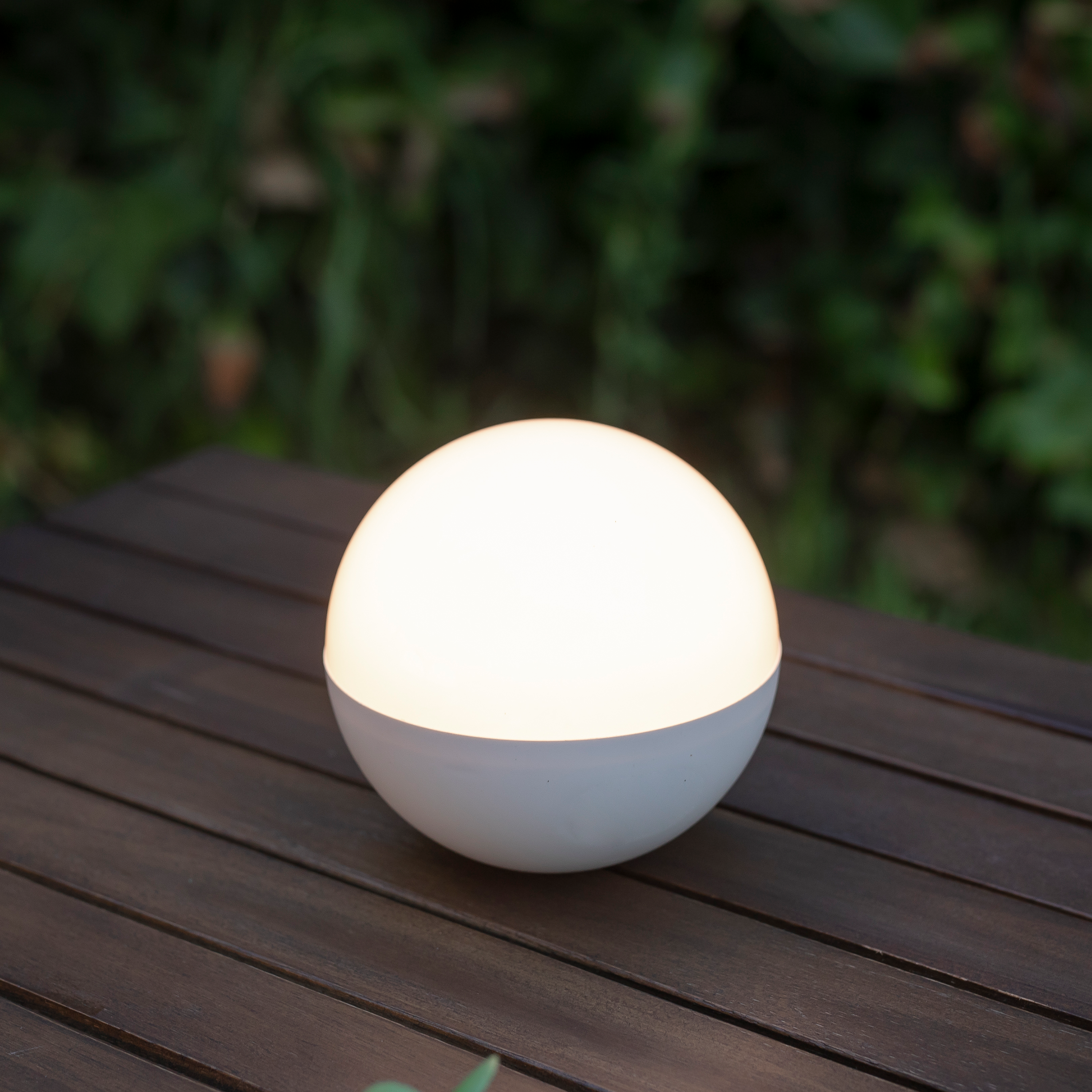 Lámpara de mesa solar sin cables de plástico exterior blanca luz LED intensidad regulable INSPIRE Caspe IP54 y 3hrs autonomía - 5