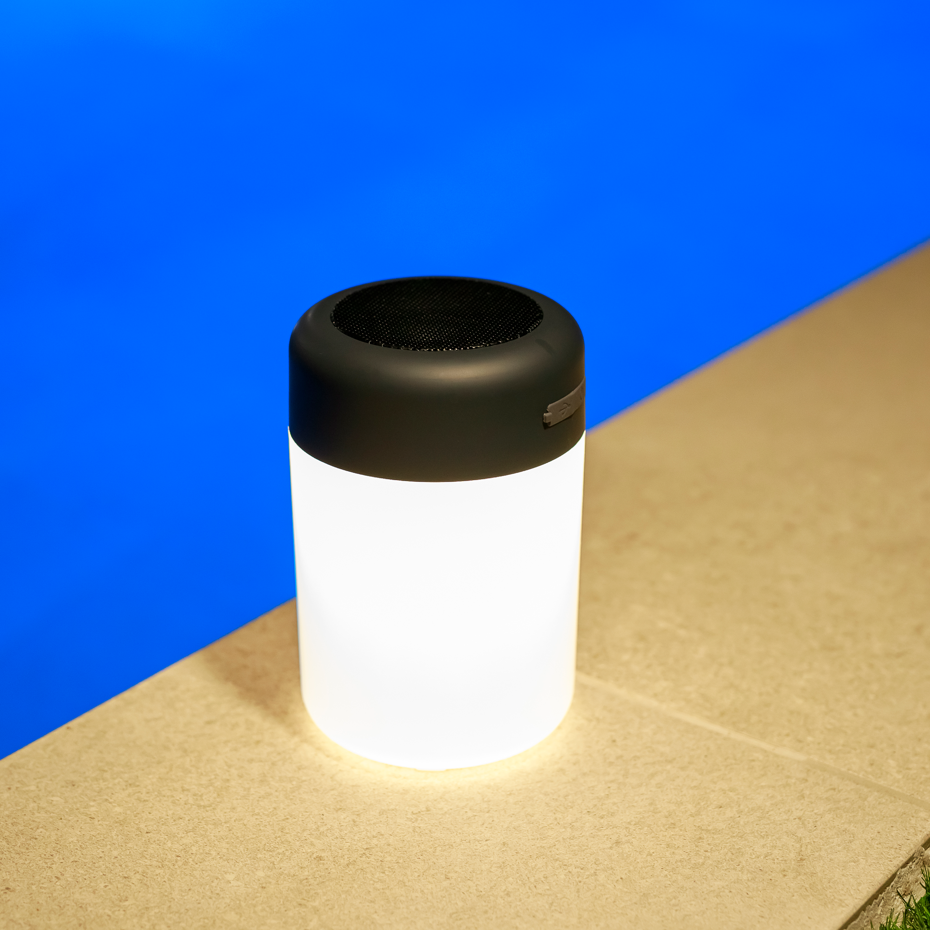 Lampe enceinte bluetooth, changement de couleurs, 300 Lumen, Lojo noir INSPIRE - 13