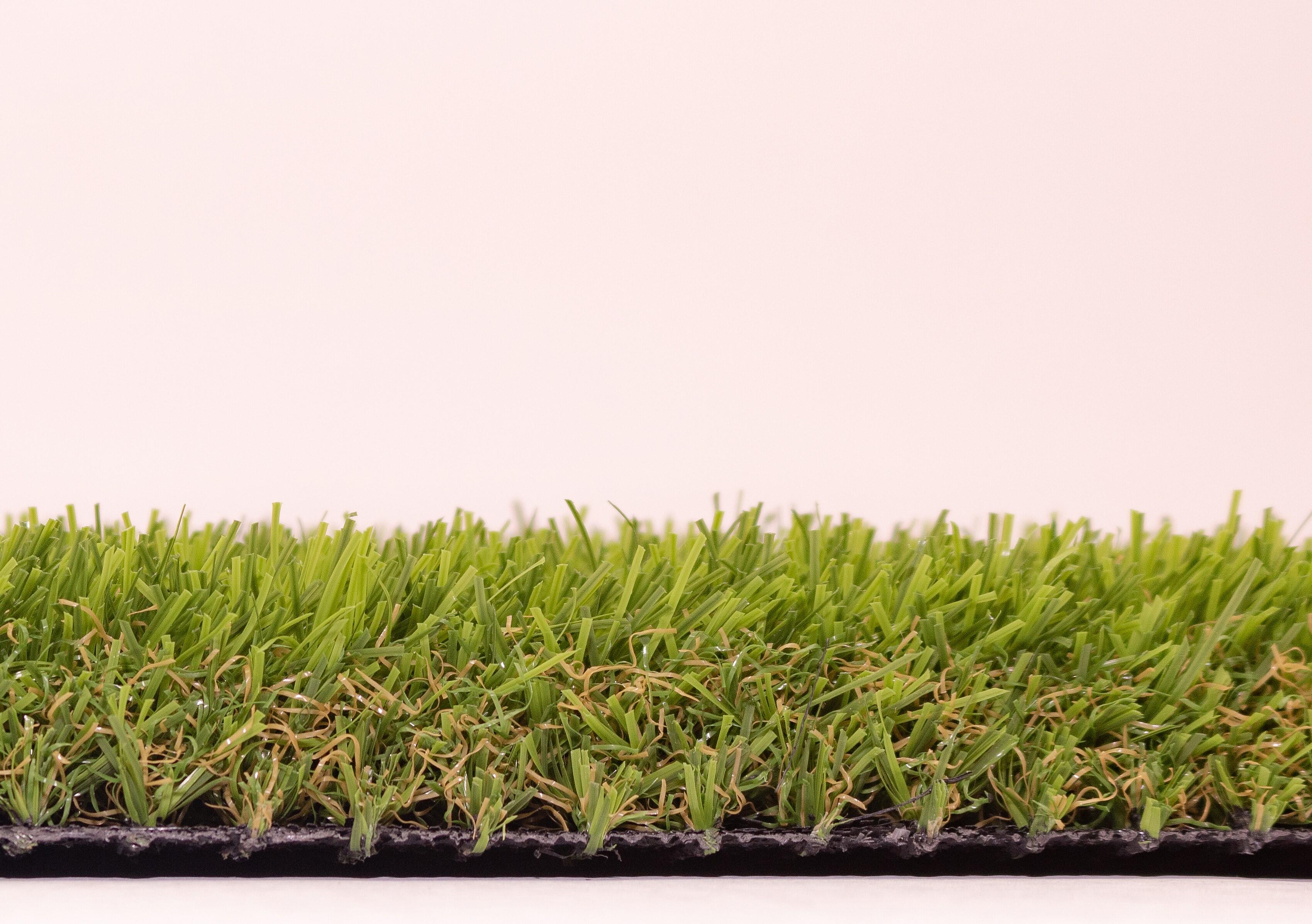 Rollo de césped artificial Laredo 2x5m 33 mm de altura de fibras y 27300 puntadas m² - 39