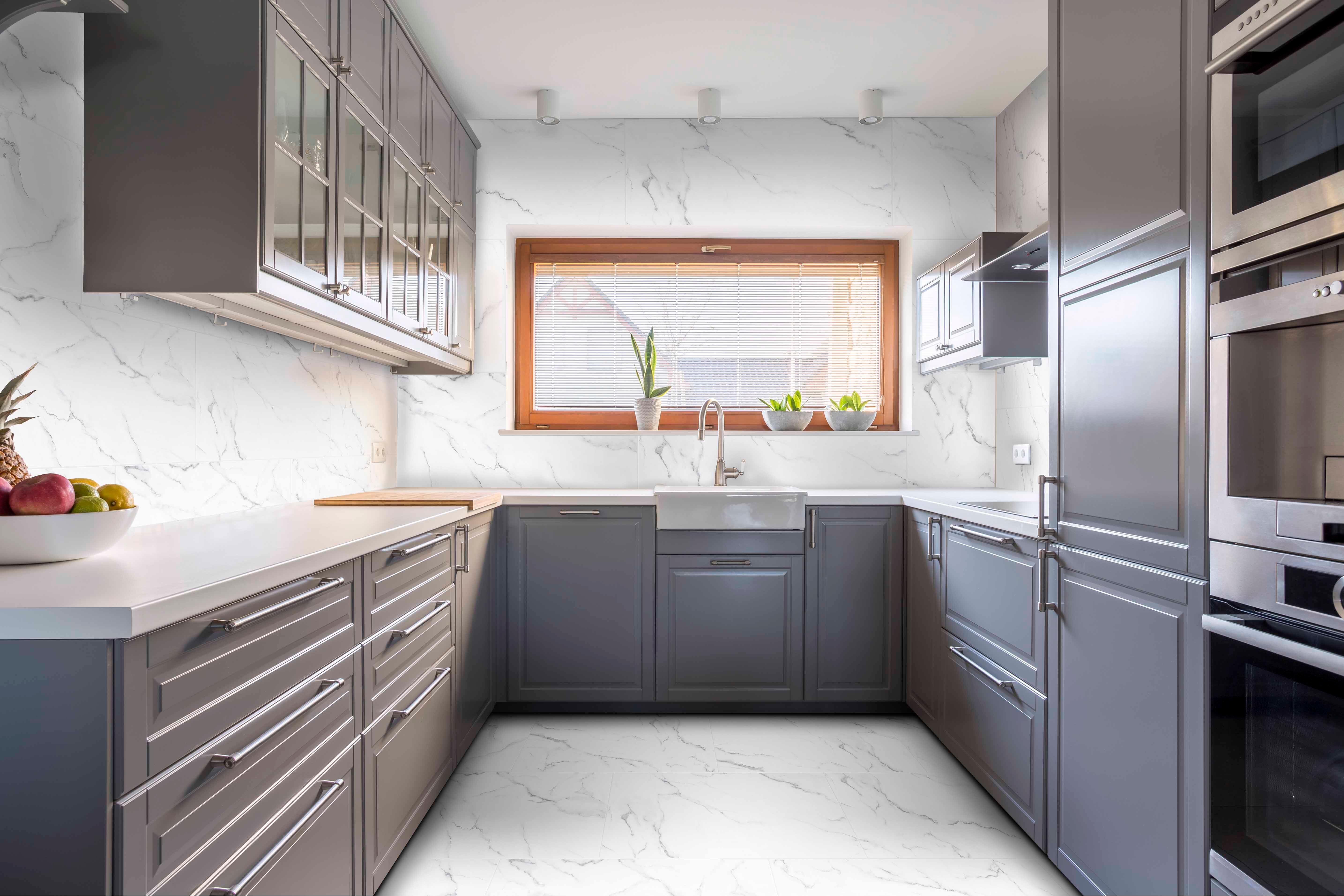 Revestimiento de pared decorativo efecto mármol vinílico SPC White Trevore color blanco de 80x40 cm - 9