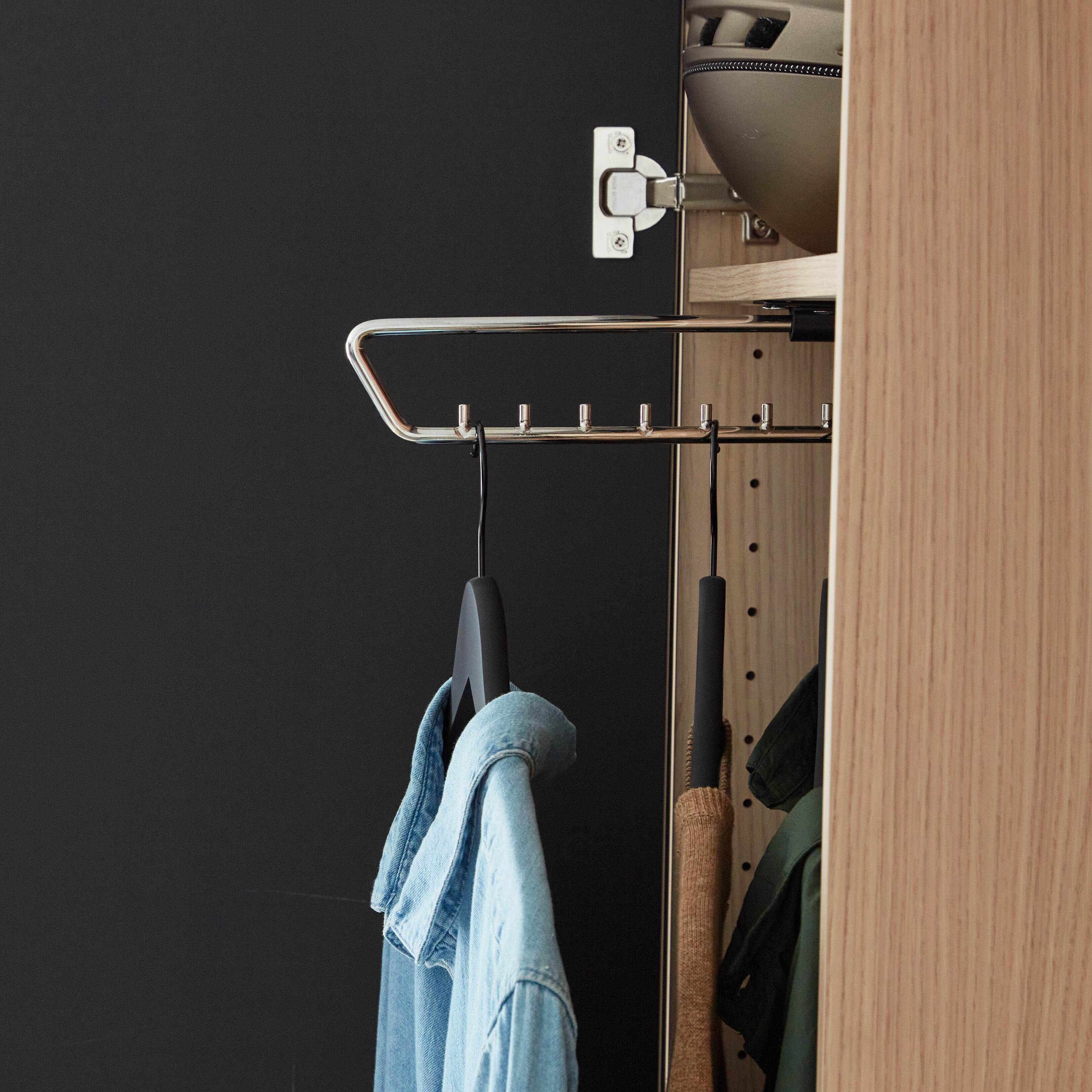 Varão deslizante porta cabides 12 ganchos preto Spaceo - 6