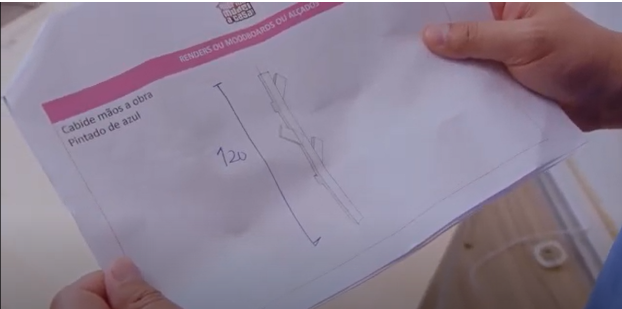 Desenho das medidas do cabide. 
