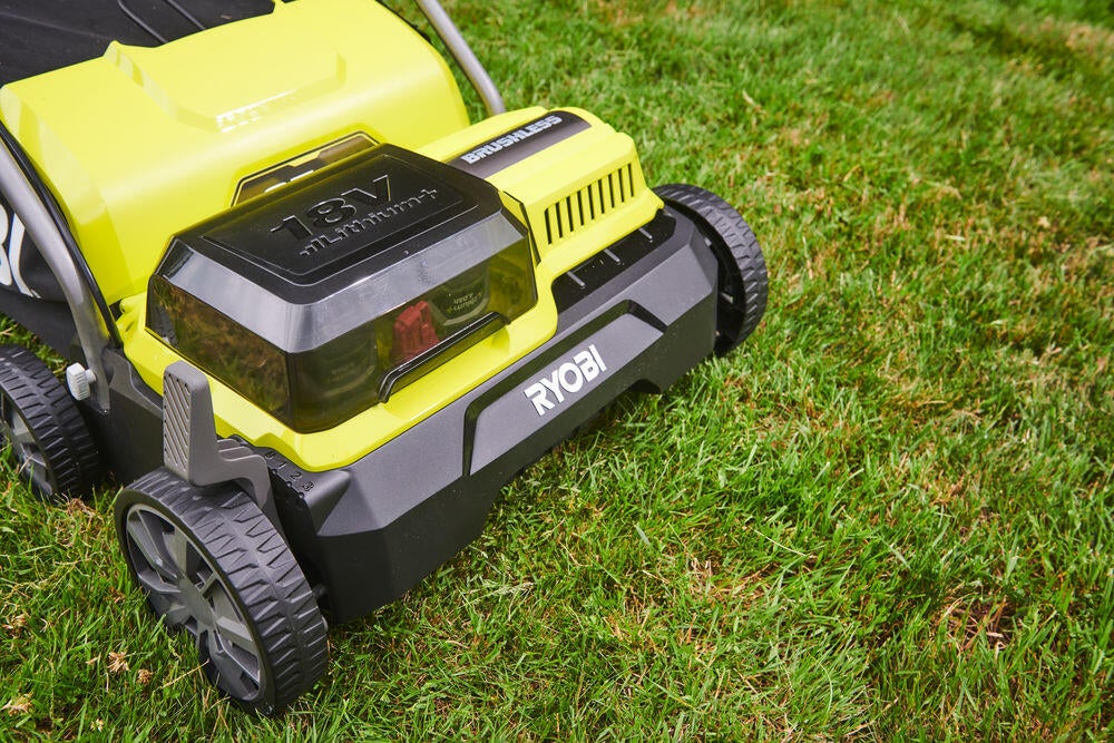 Scarificatore e arieggiatore a batteria RYOBI larghezza di lavoro 35 cm, batteria inclusa - 5