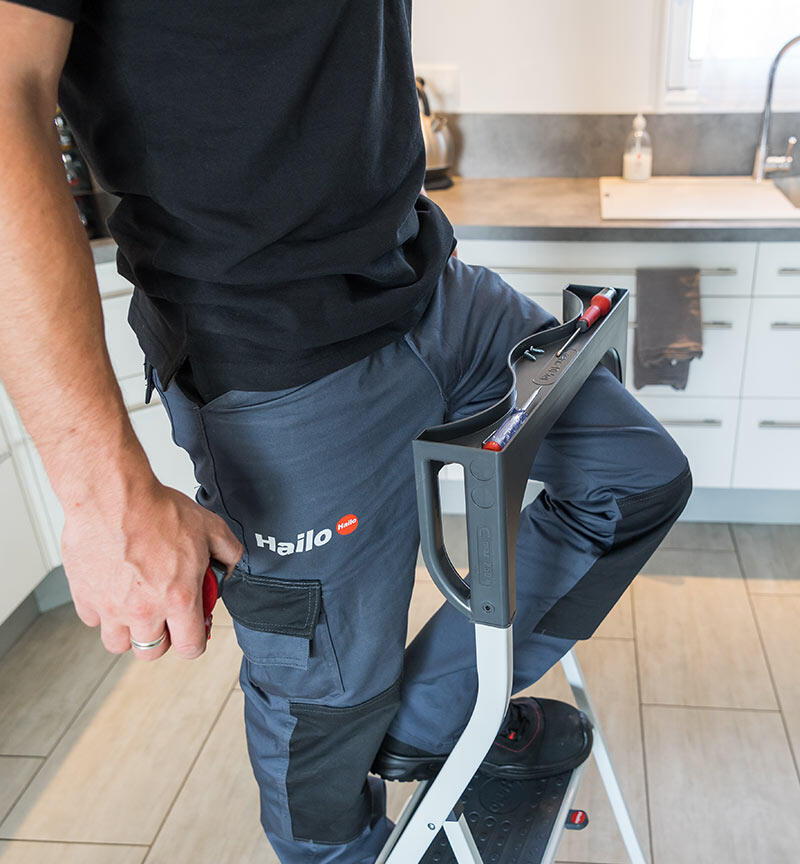 Marchepied 2 marches enfoncement genou Hailo - 7