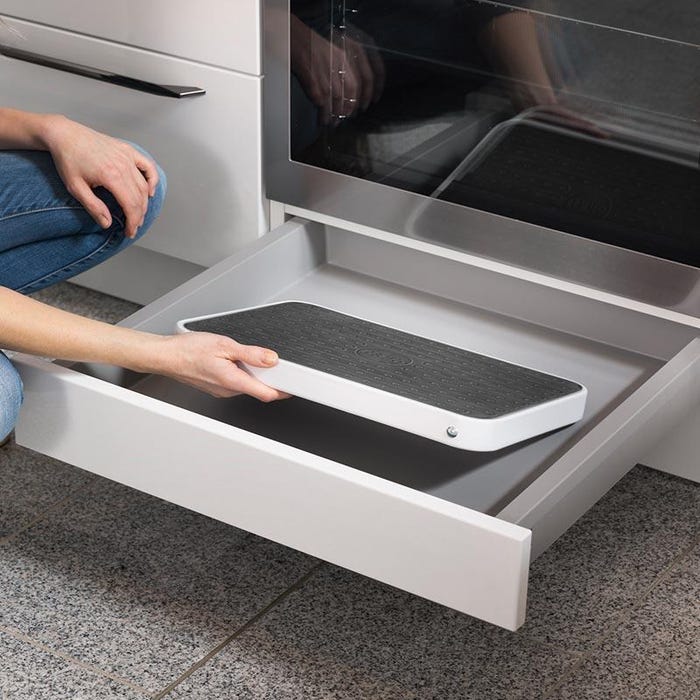 Marchepied 1 marche pratique à ranger Hailo