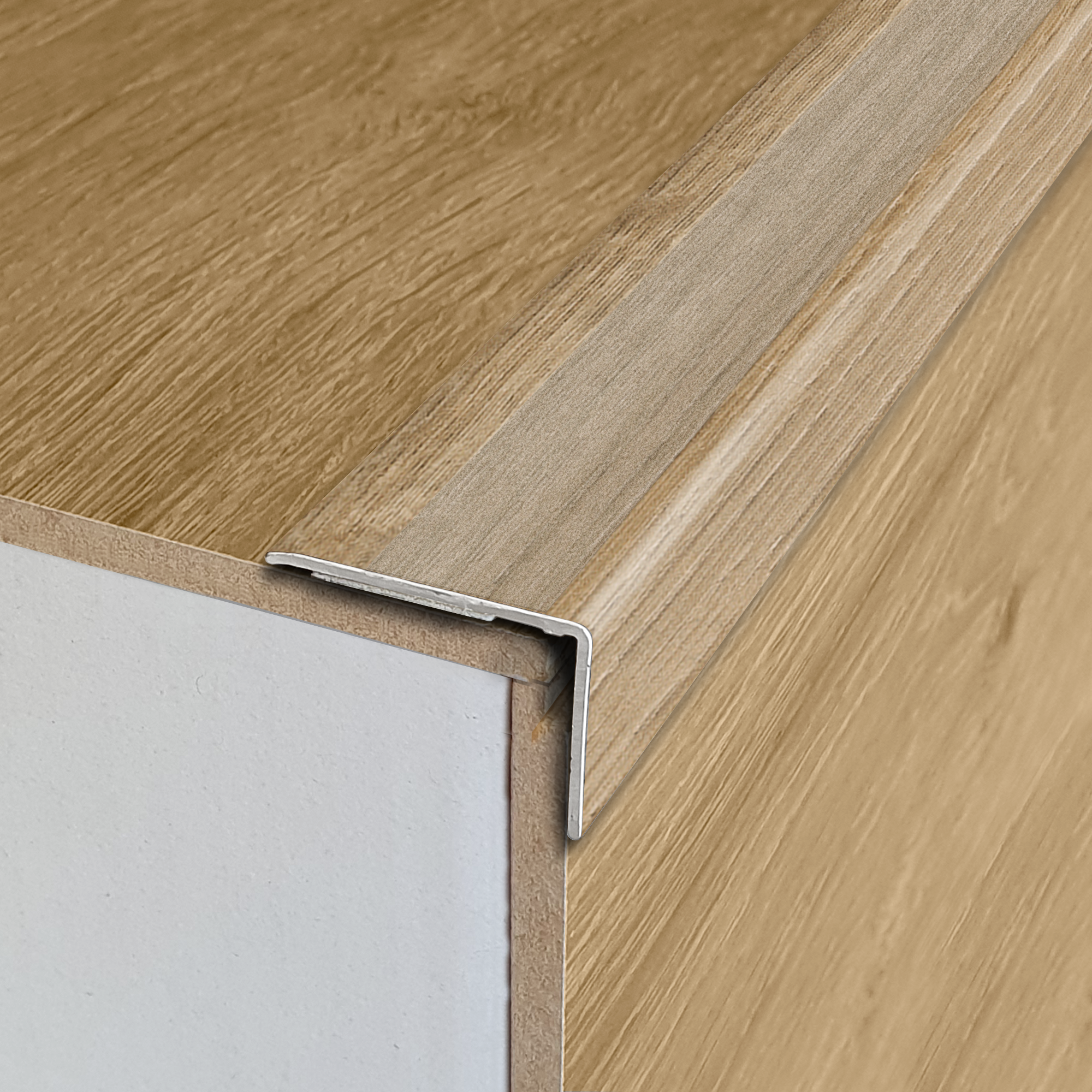 Artens fija el tornillo para peldaños de escaleras. - 1