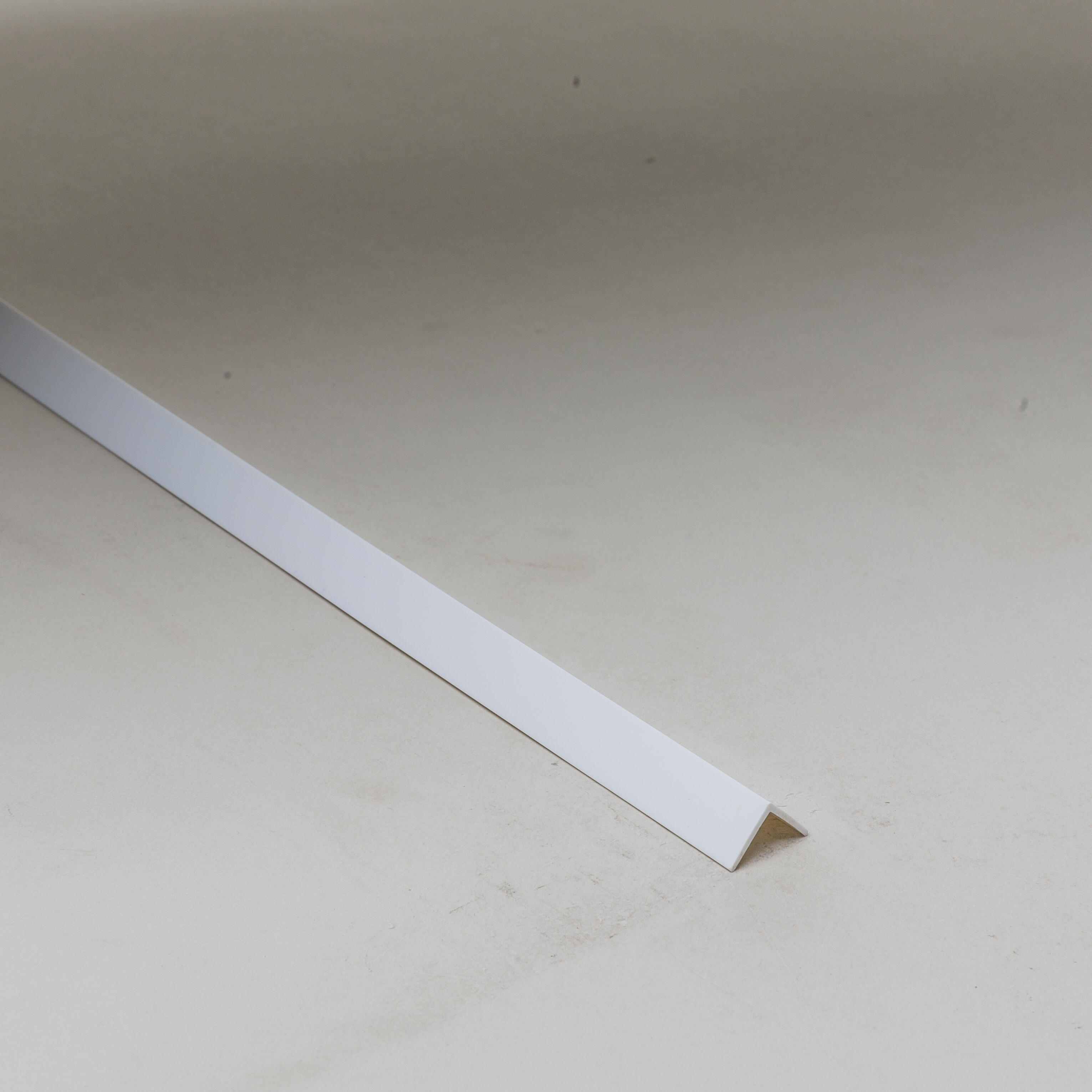 Perfil forma de ángulo de PVC blanco, Alt. 10 x An.10 x L.1000 mm - 5