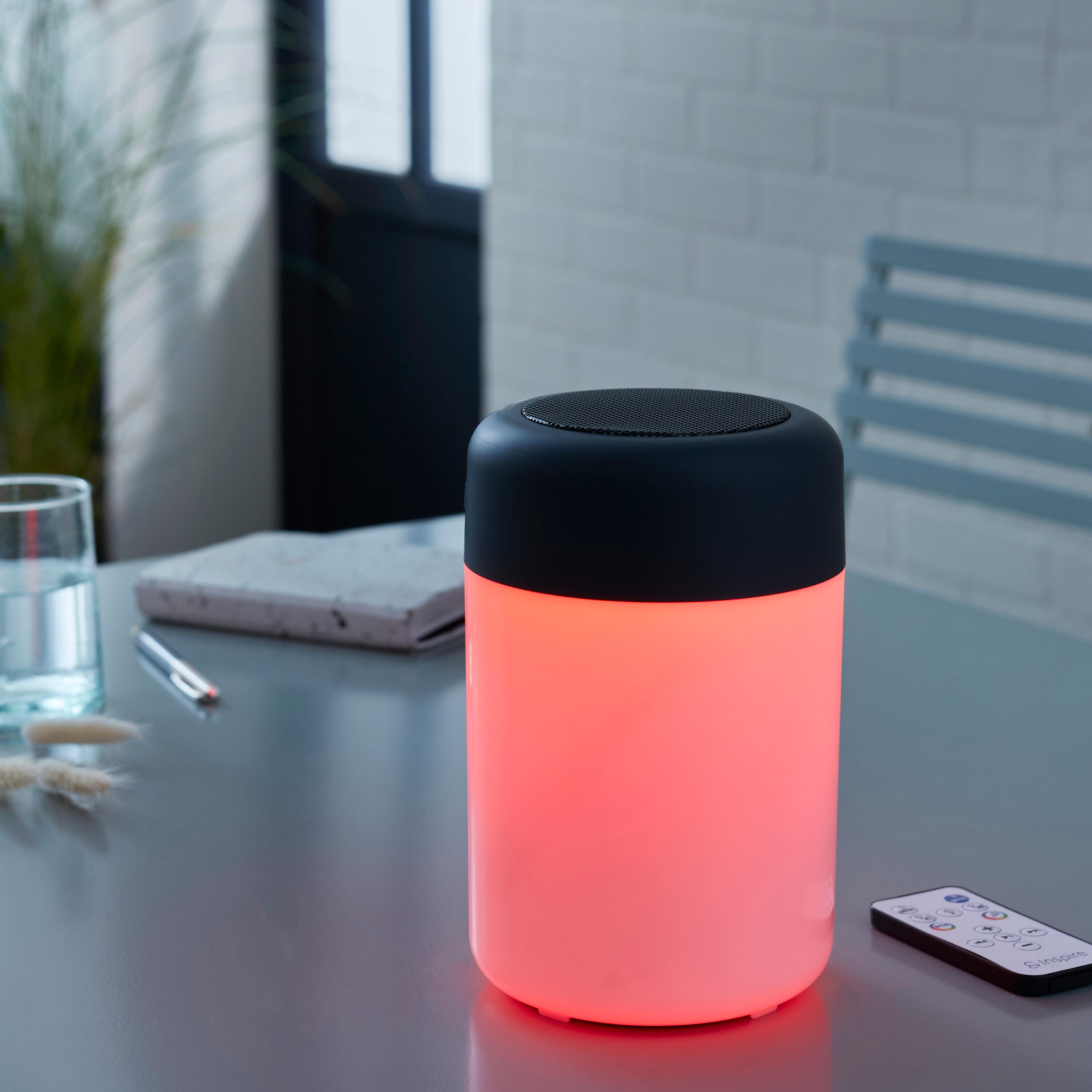 Lampe enceinte bluetooth, changement de couleurs, 300 Lumen, Lojo noir INSPIRE - 7