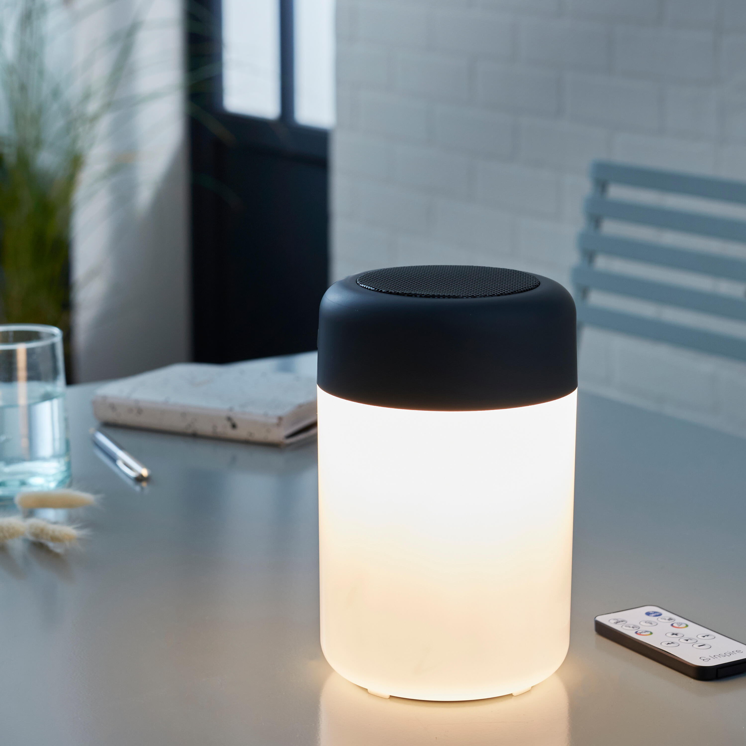 Lampe enceinte bluetooth, changement de couleurs, 300 Lumen, Lojo noir INSPIRE - 5