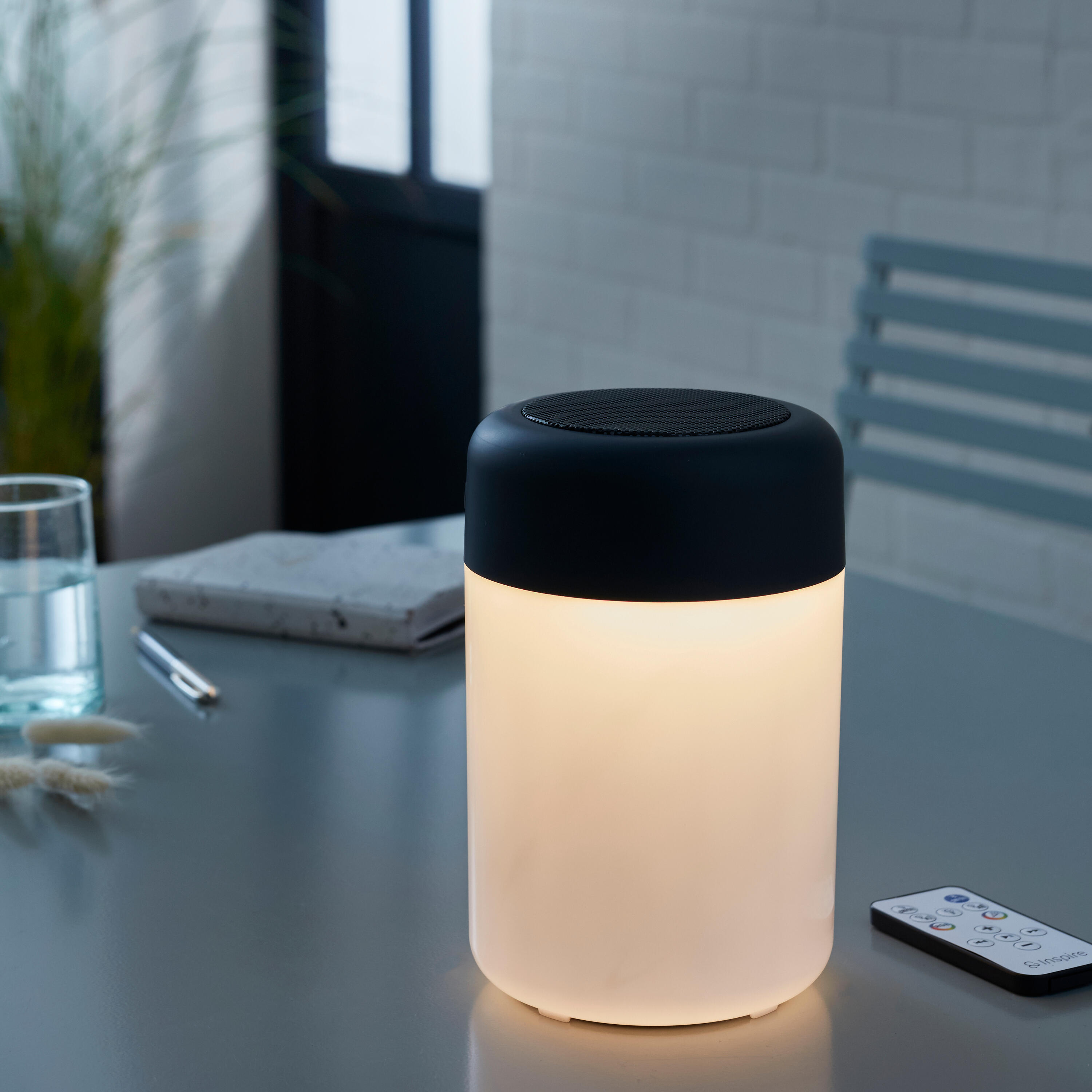 Luz LED Lojo Curly INSPIRE 300 lm blanco con altavoz IP54 - 7