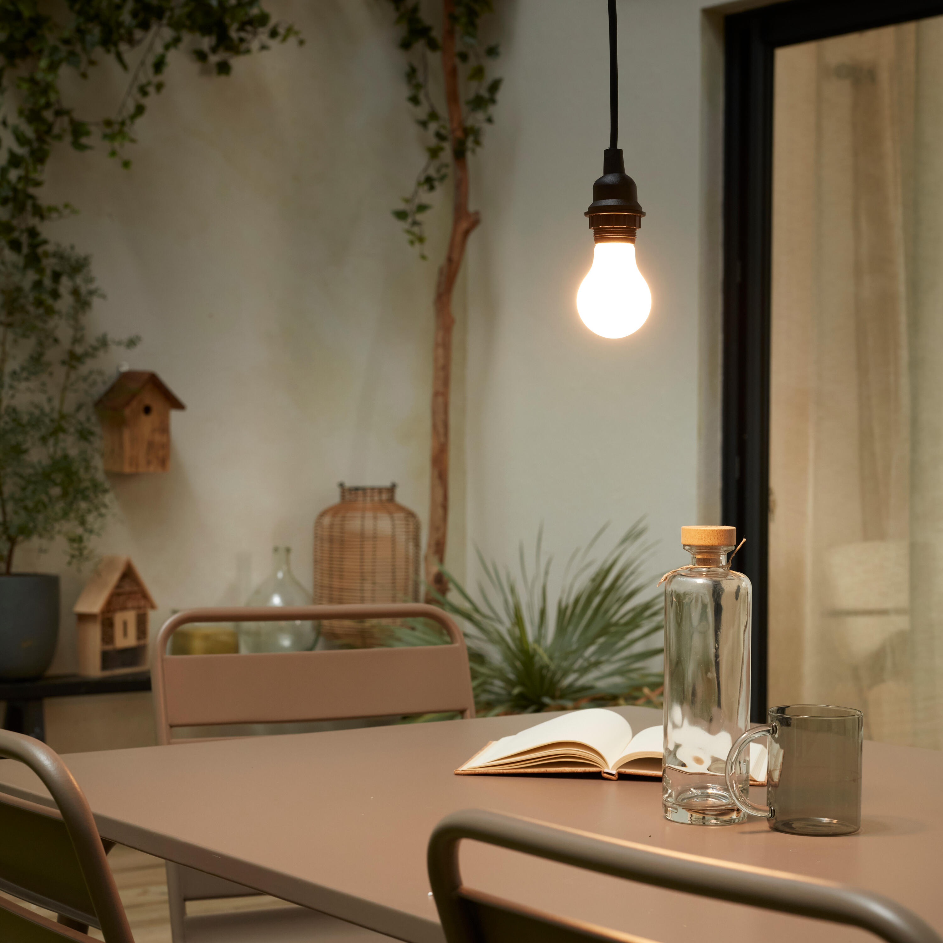 Suspensão Lugo E27 1 luz 3M IP44 preto Inspire - 9