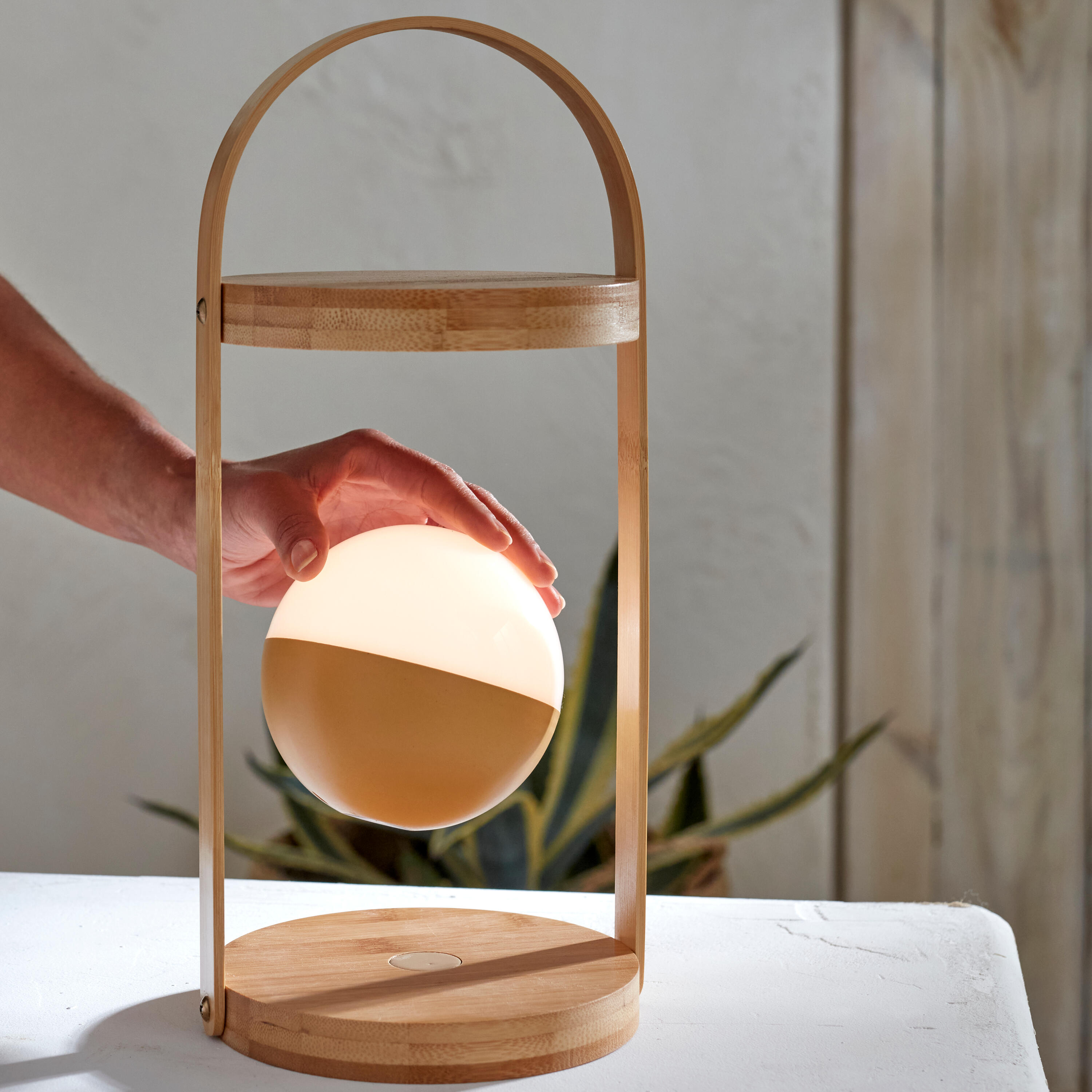 lâmpada recarregável para exterior - 2