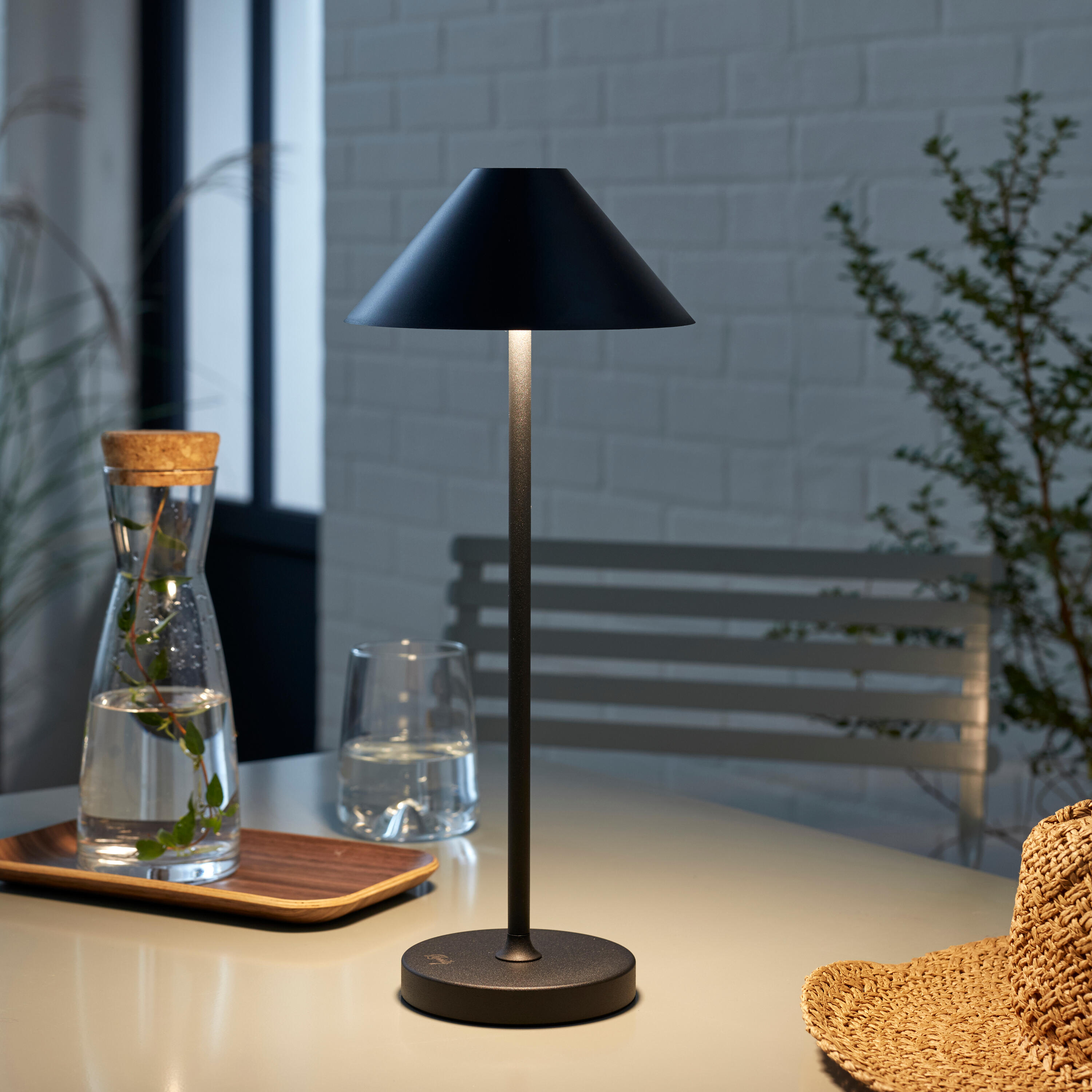 Lampka Malia czarna USB IP44 LED Inspire - 10