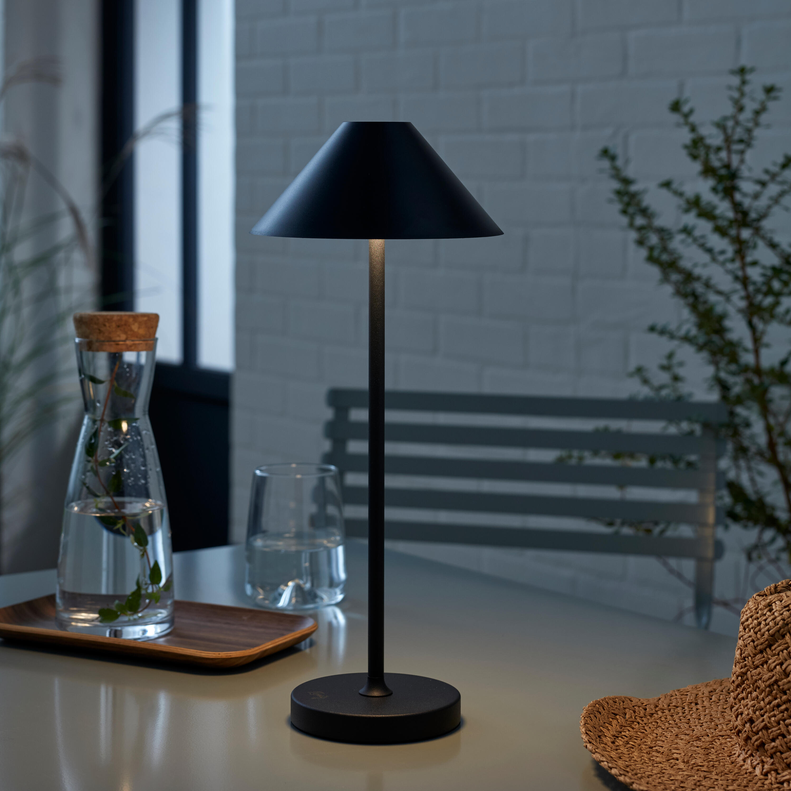 Lampka Malia czarna USB IP44 LED Inspire - 9