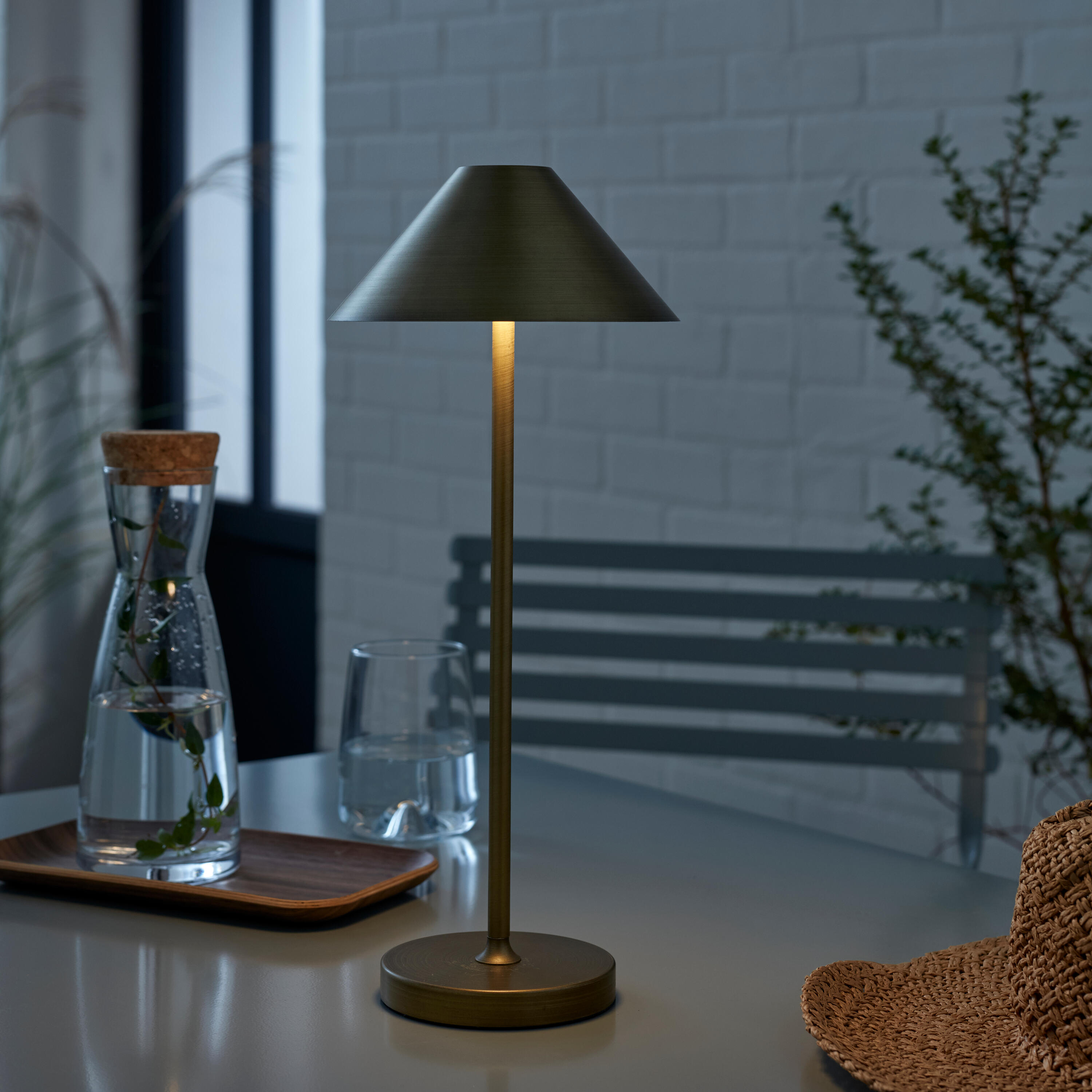 Lampada da tavolo LED moderno Malia, luce calda 320 LUMEN, INSPIRE - 6