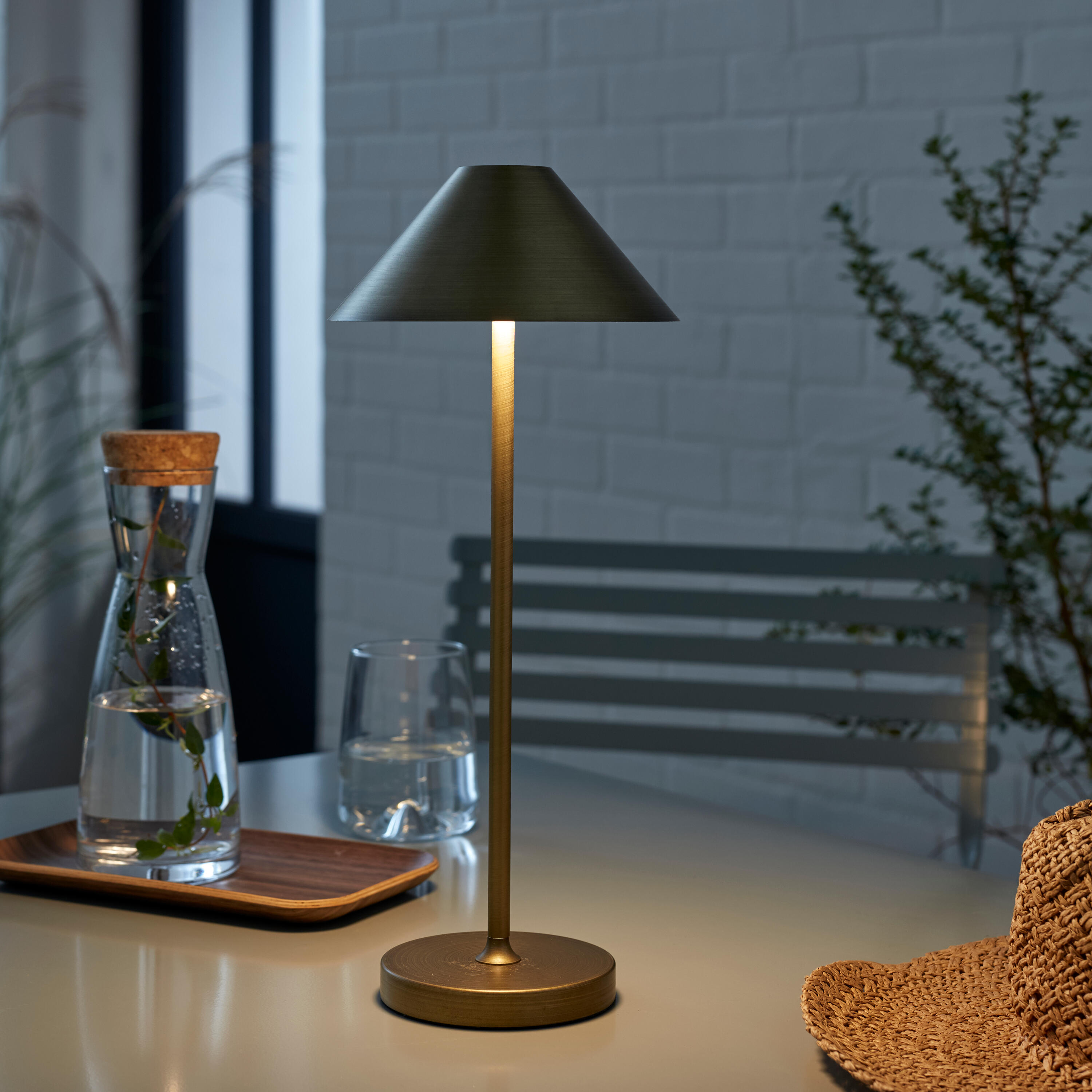 Lampada da tavolo LED moderno Malia, luce calda 320 LUMEN, INSPIRE - 5