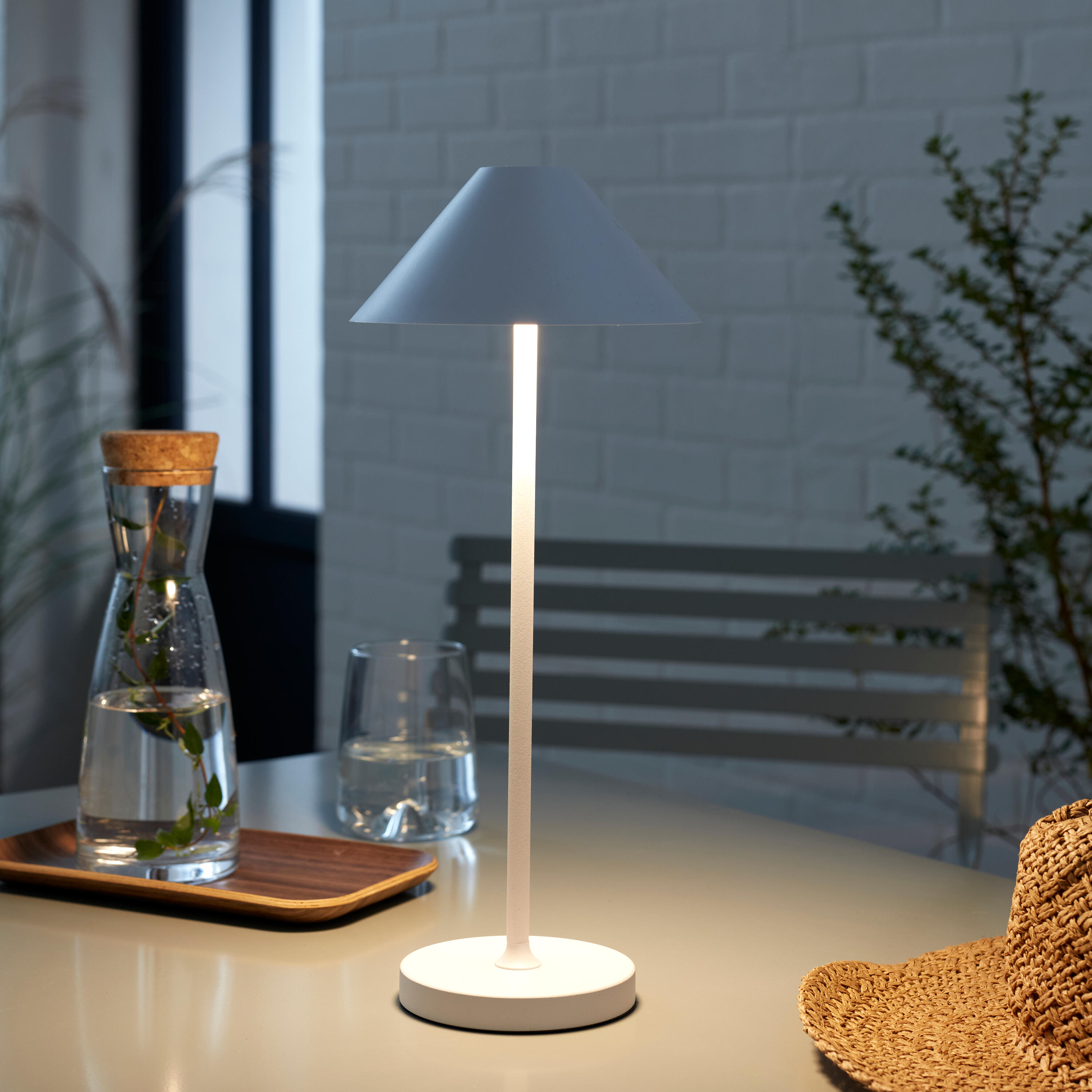 Lampe de table Led rechargeable 320 Lm intensité variable, blanc Malia INSPIRE - 2