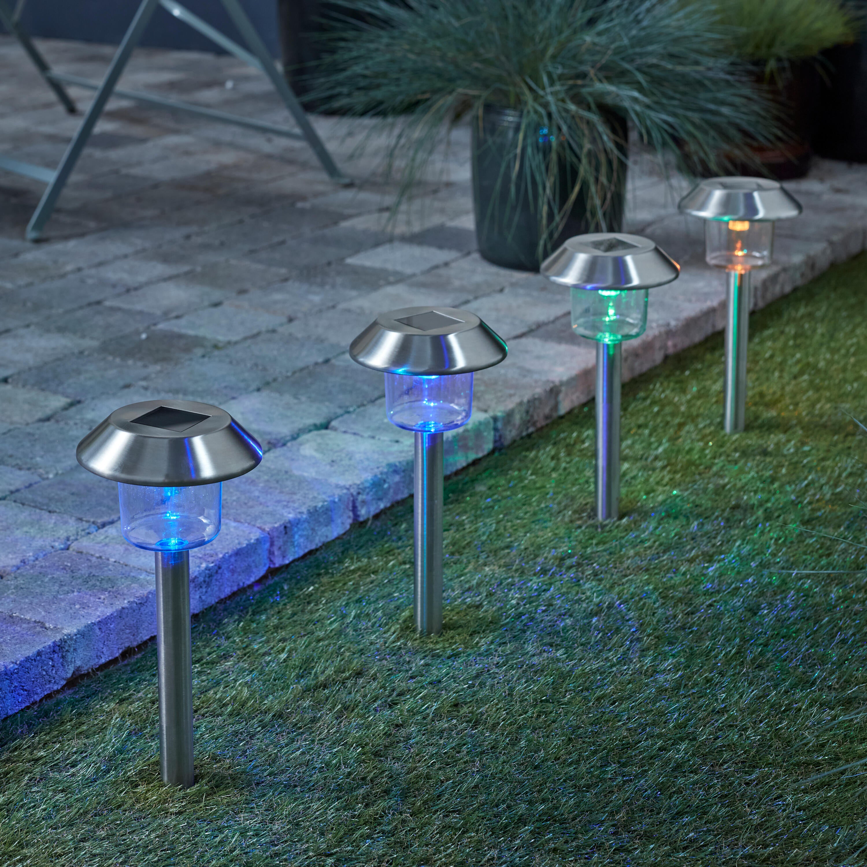 Pack de 4 balizas jardín solar exterior LED color ajustable gris INSPIRE  Yambo IP44 con sensor crepuscular - 10