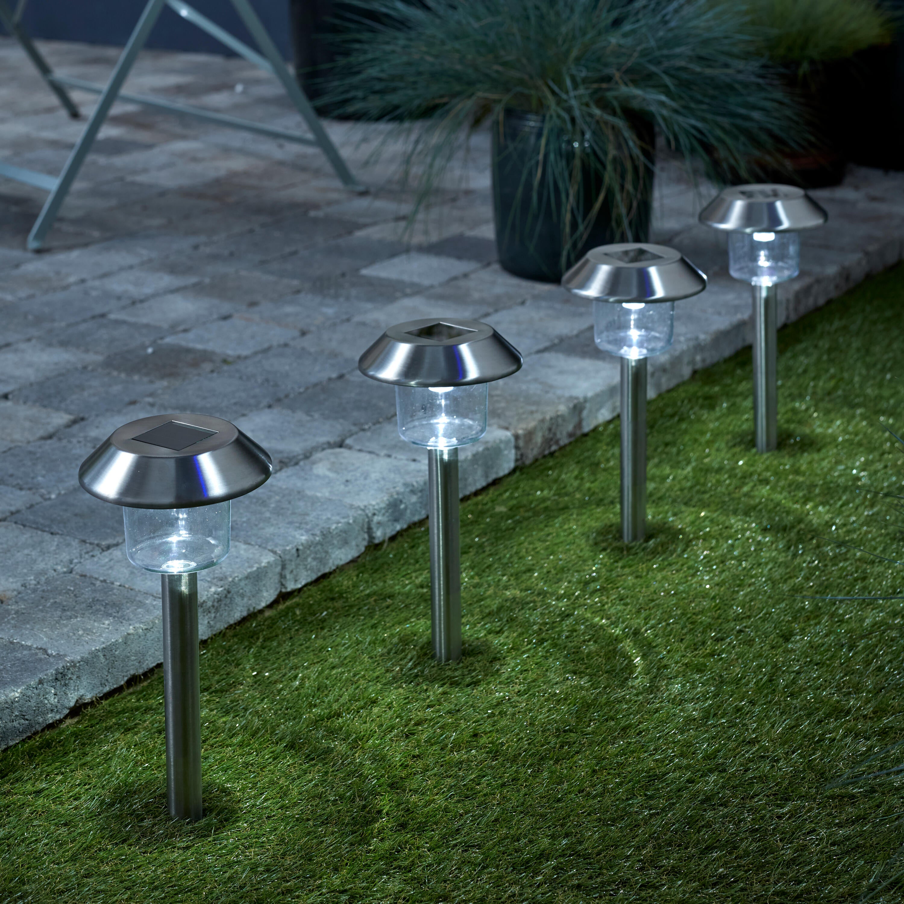 Pack de 4 balizas jardín solar exterior LED color ajustable gris INSPIRE  Yambo IP44 con sensor crepuscular - 2