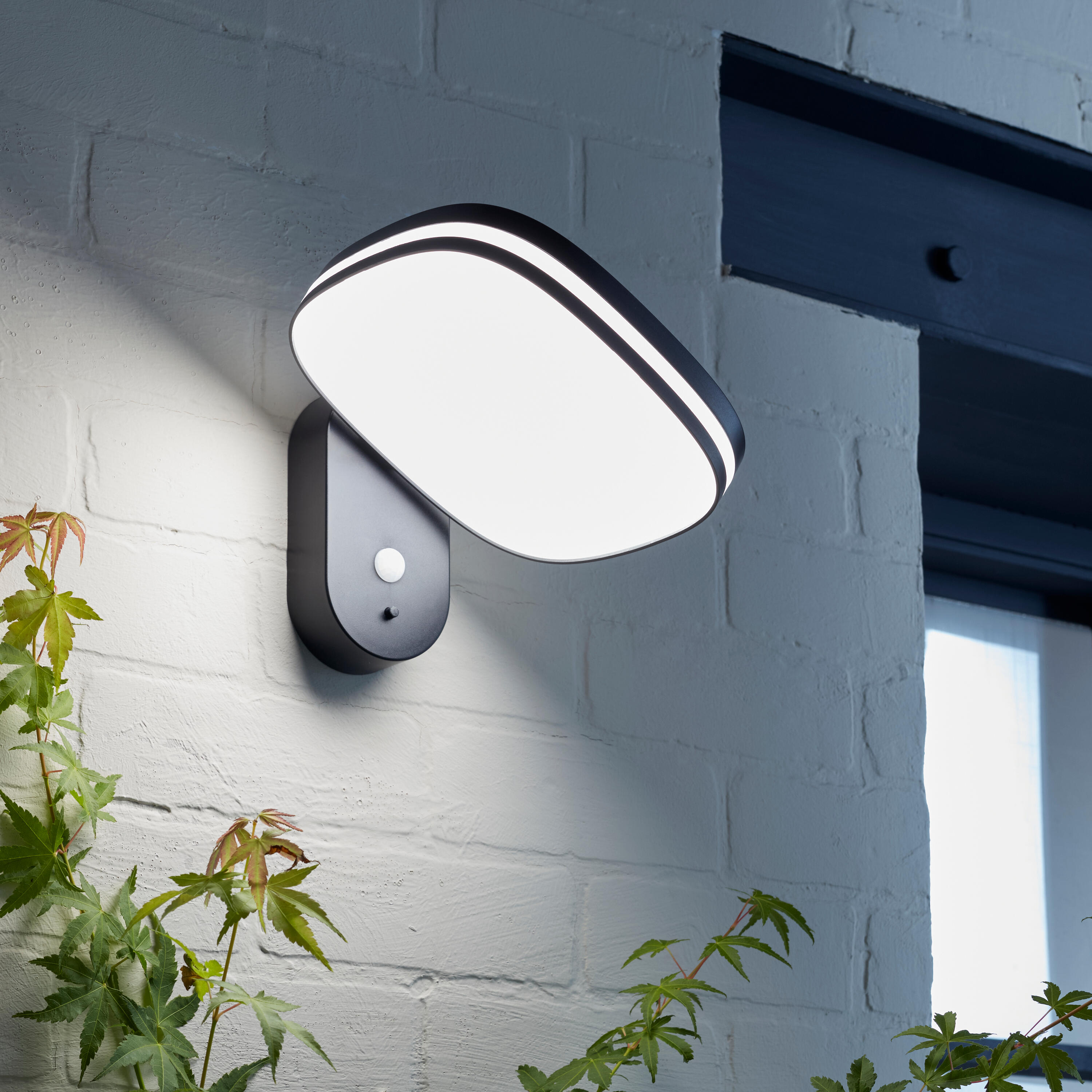 Applique solaire inclinable Baquio 900 Lumen, blanc neutre, noir INSPIRE - 5