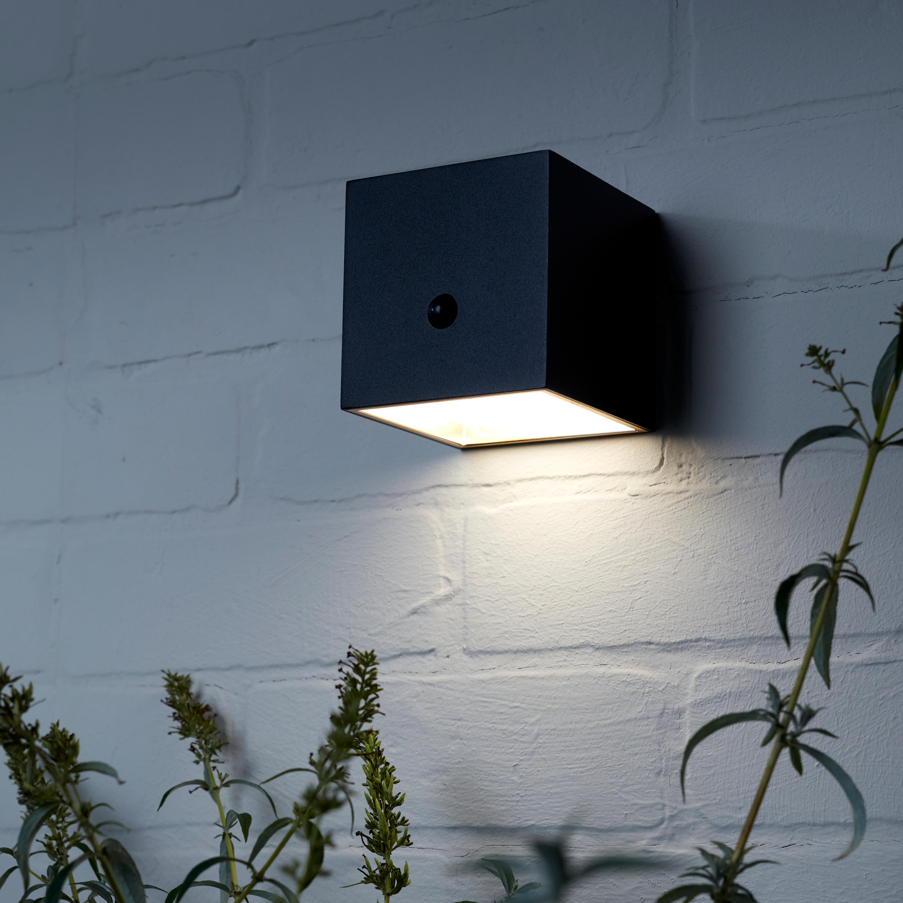 Candeeiro de parede solar Gerez 450 lm 4000k ip54 preto Inspire - 4