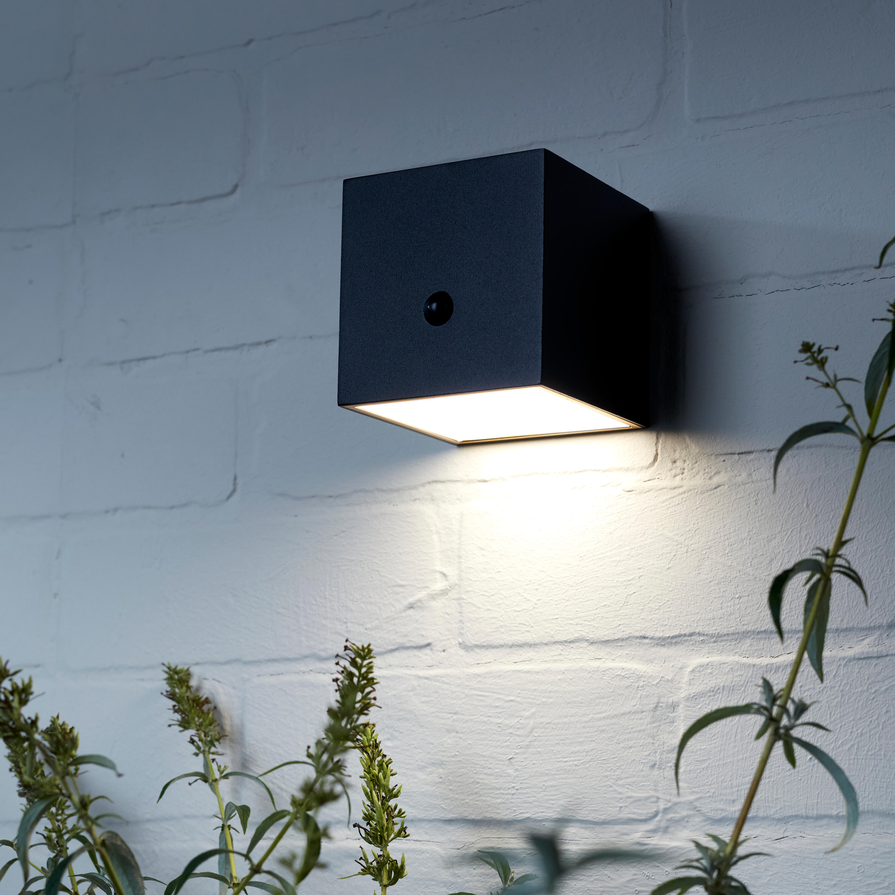 Candeeiro de parede solar Gerez 450 lm 4000k ip54 preto Inspire - 3