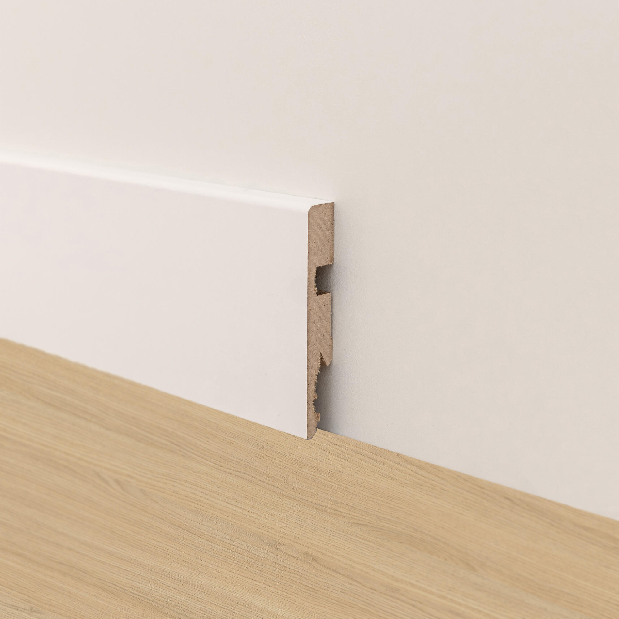 Lot de 5 plinthes mdf, blanches, H. 7.8 x L. 2.4 m, Ep.12 mm ARTENS - 2