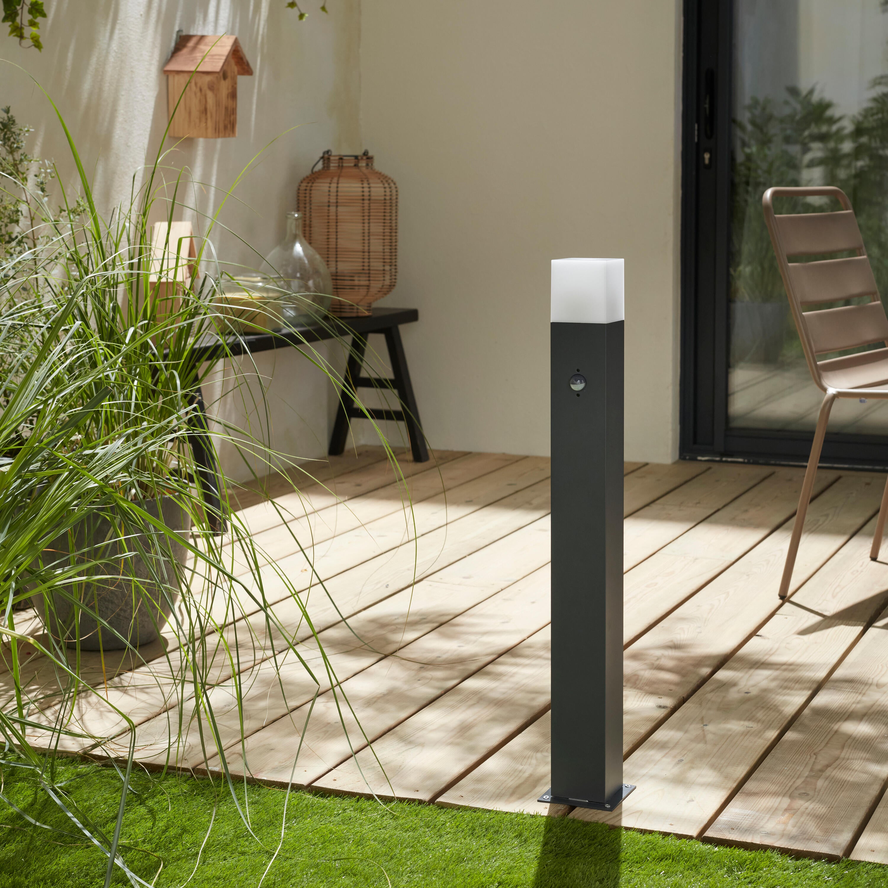 Baliza de jardín exterior E27 Inspire 75 cm aluminio gris y blanco resistencia IP54 con detector de movimiento  - 2