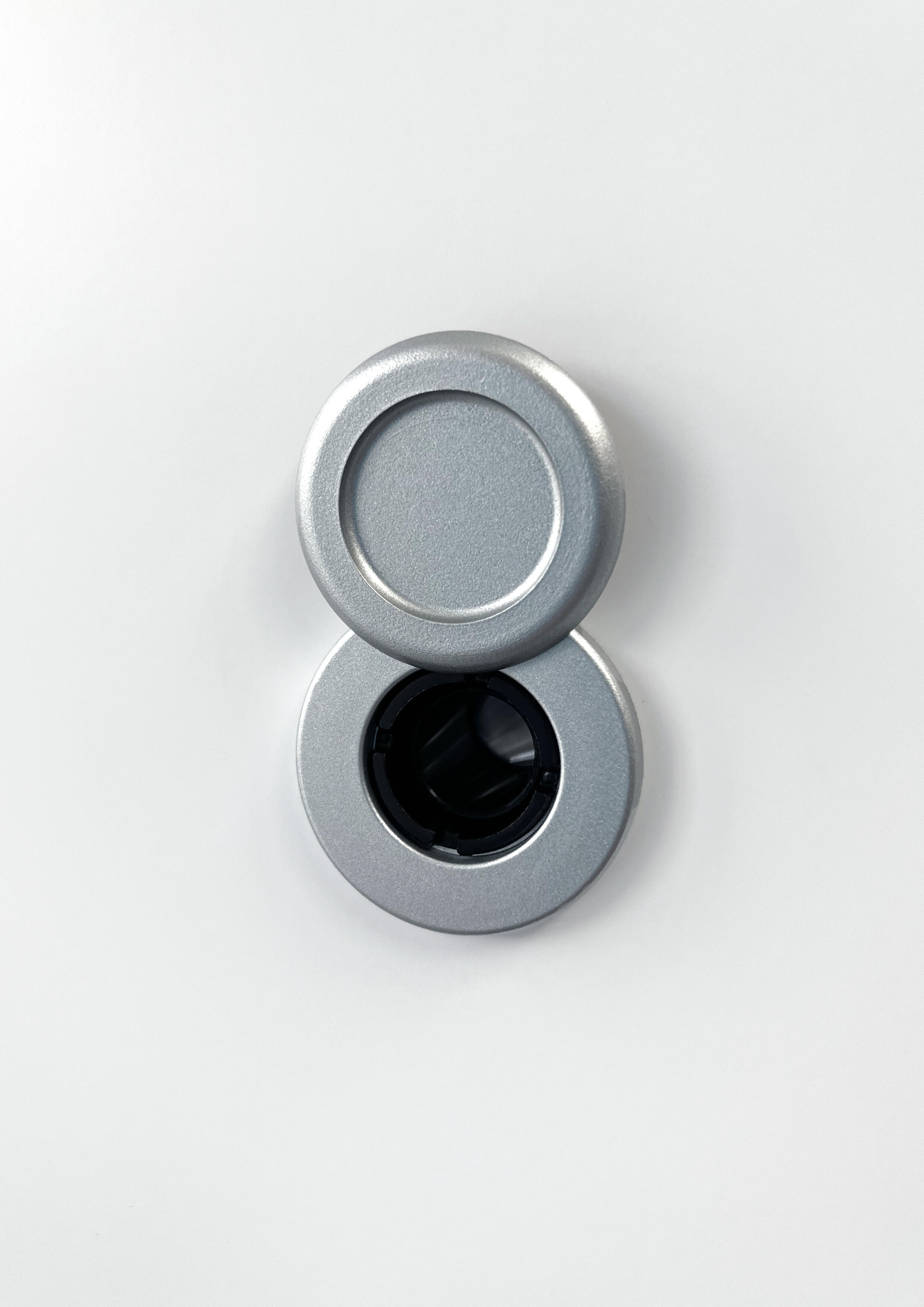 Puerta de entrada acorazada serie Omega dos cuadros roble / interior Lucerna fresada blanco apertura izquierda 204x84cm - 17