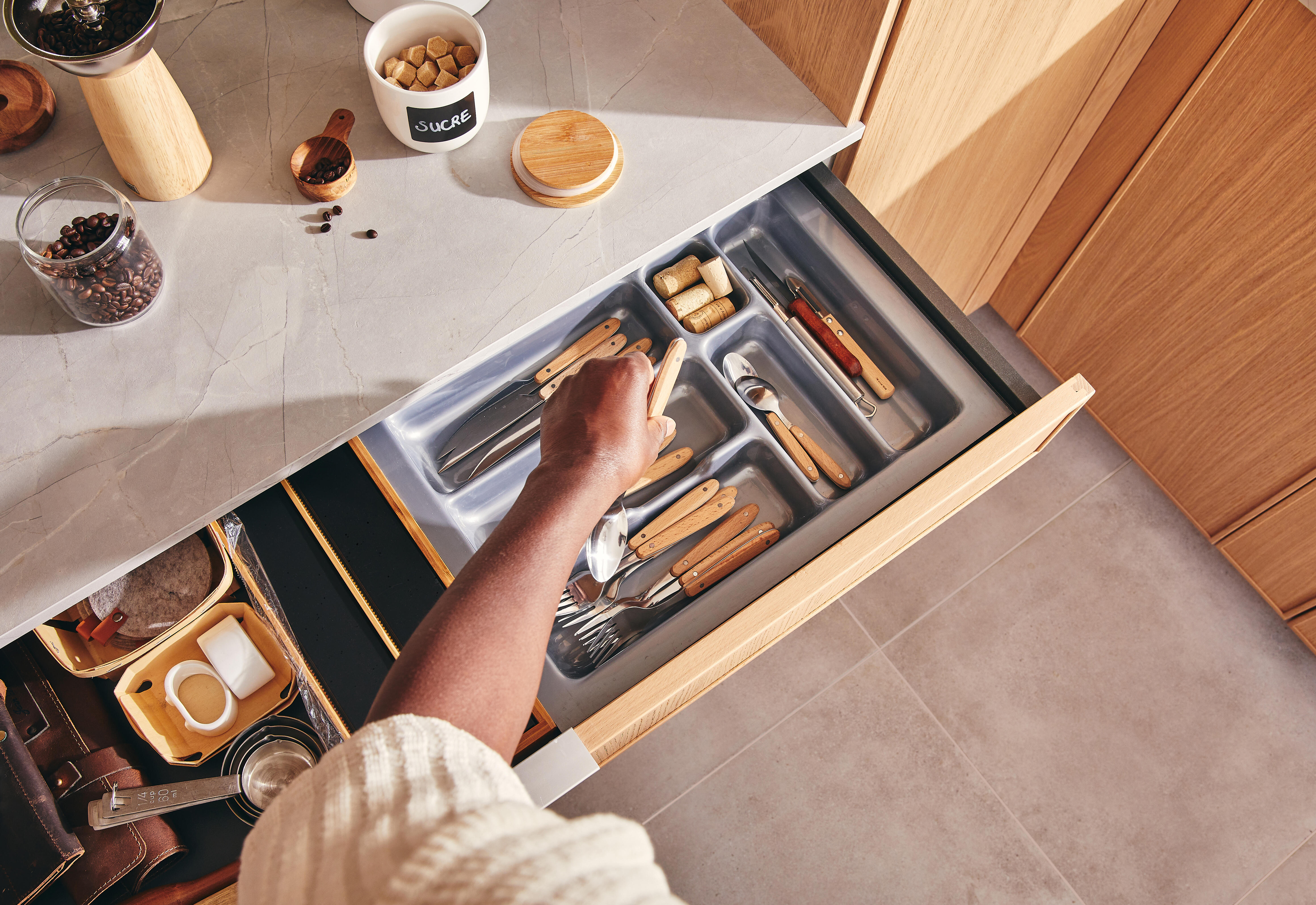 Tapis de protection pour tiroir gris 50x150 cm DELINIA - 2