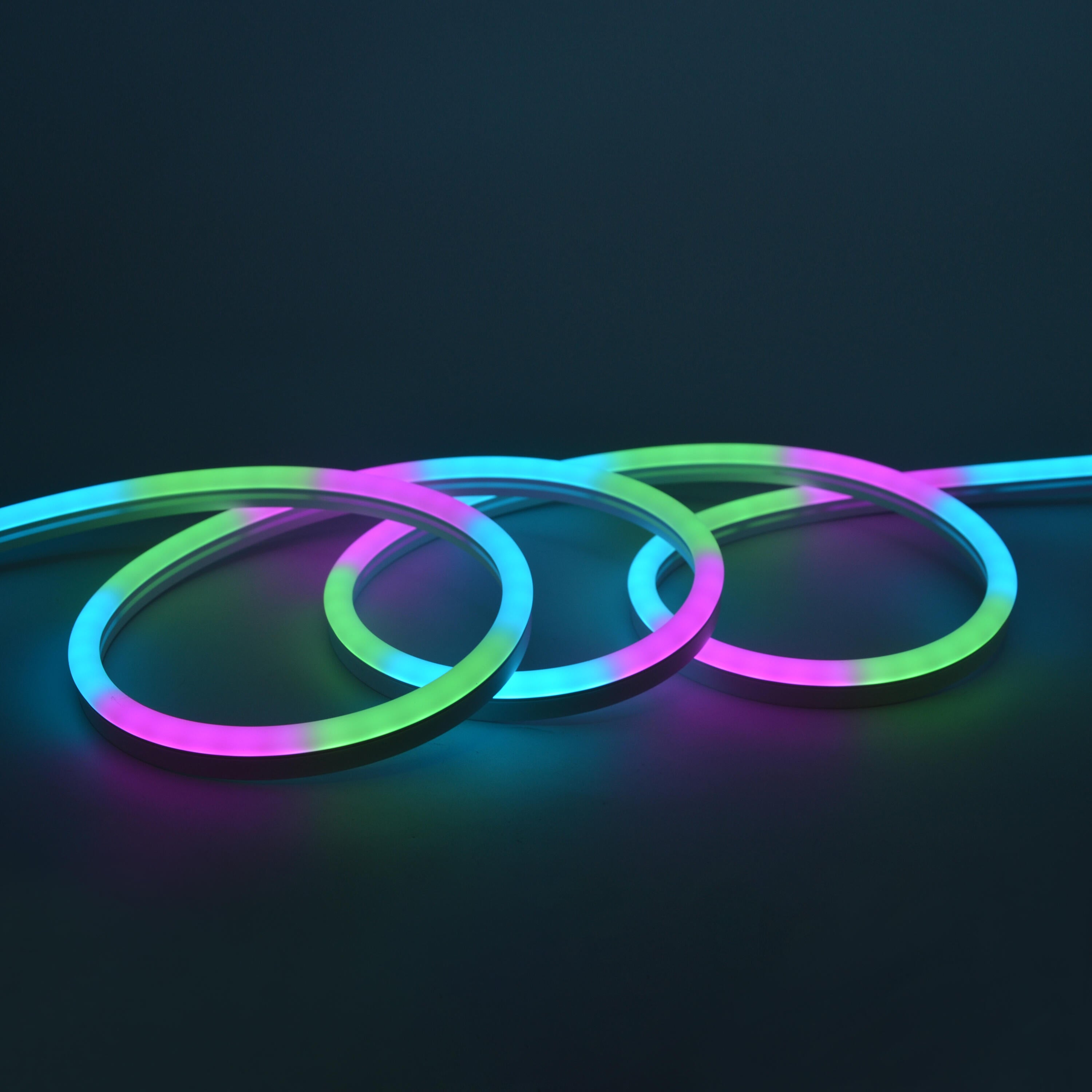 Kit tira LED 220-240V SMD 5050 INSPIRE IP20 apto para zonas secas luz RGB 5 metros corte c/7.14cm - 2