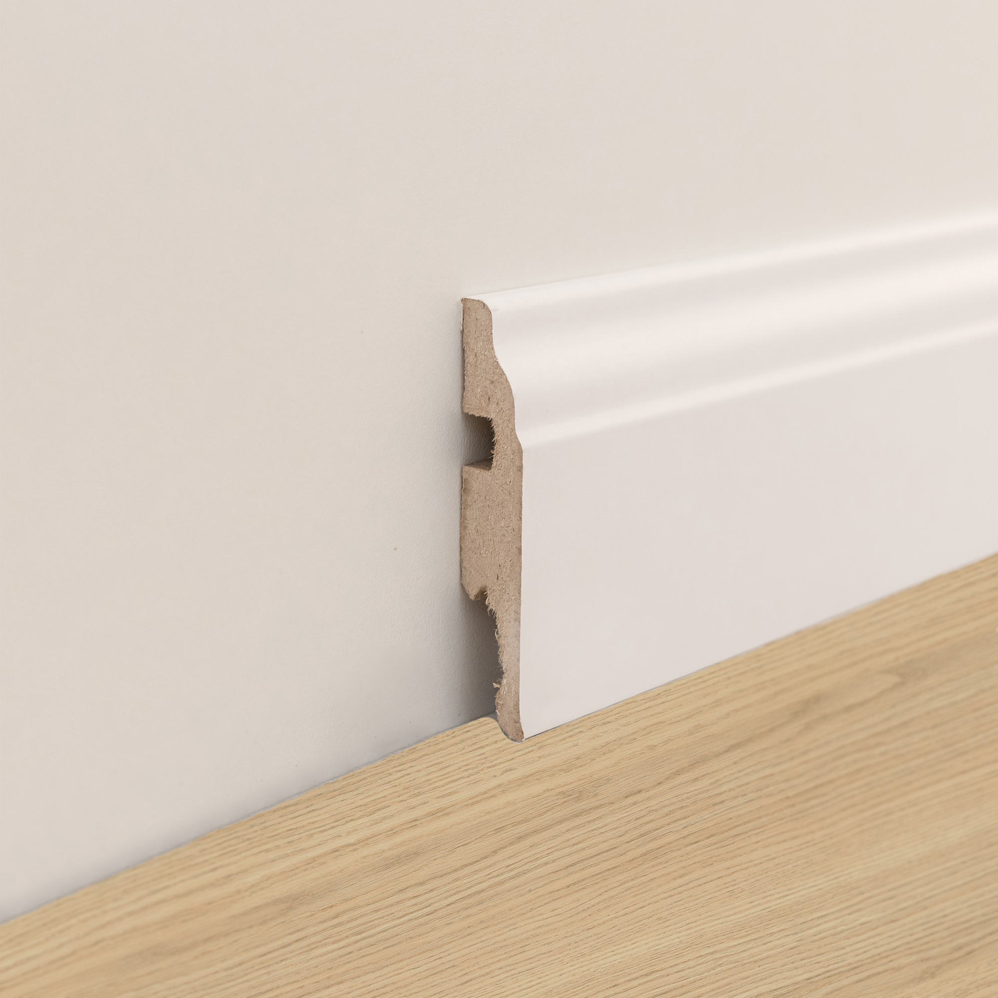 Plinthe mdf moulurée, blanche, H. 7.8 x L. 2.4 m, Ep.14 mm ARTENS - 2