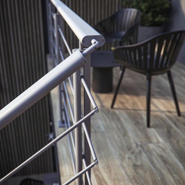 Unión de ángulo ARTENS de aluminio en color gris plata de 1.4 cm de largo