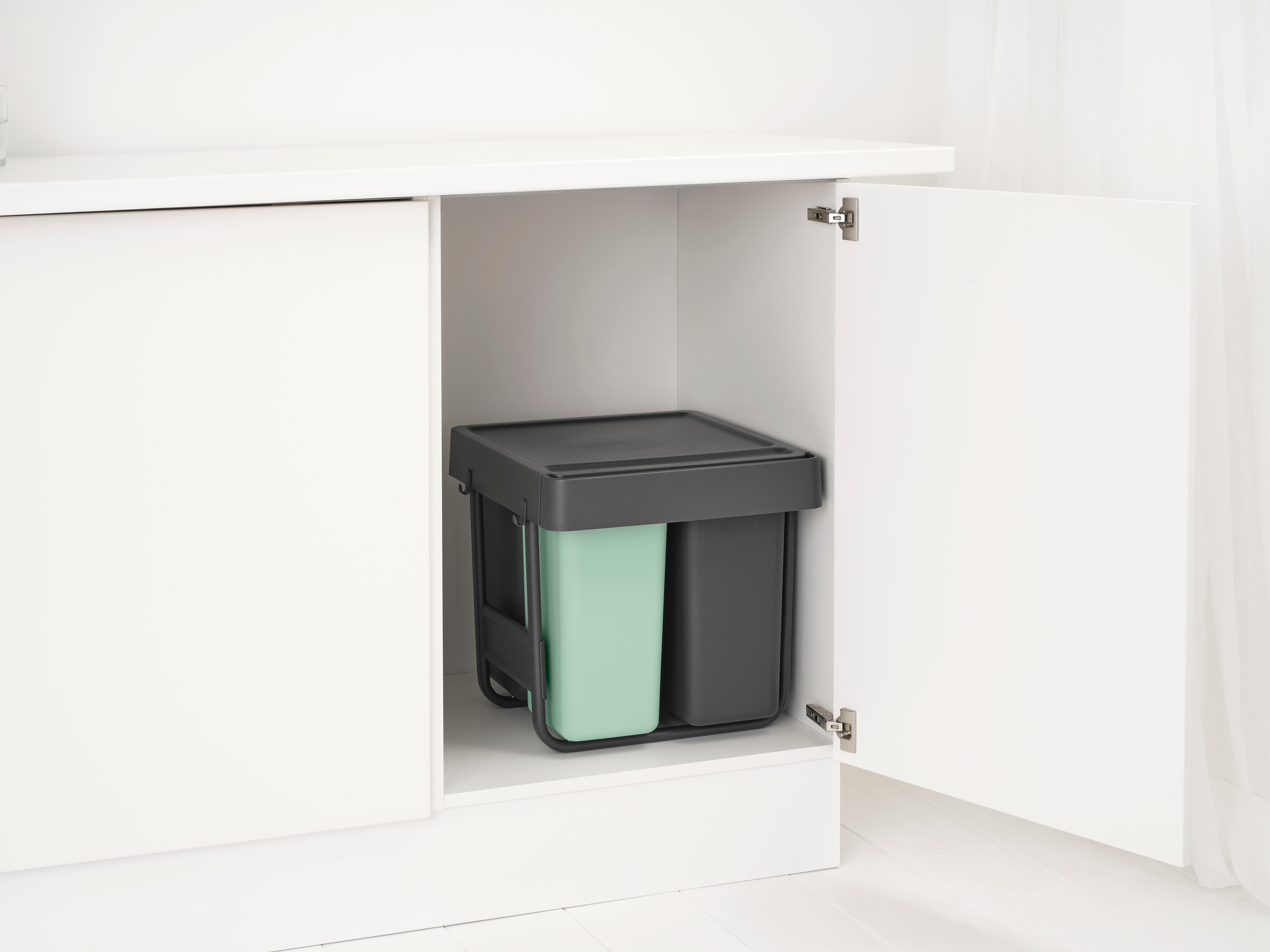 Poubelle coulissante de cuisine 20+10+10L BRABANTIA Sort&go gris - 5