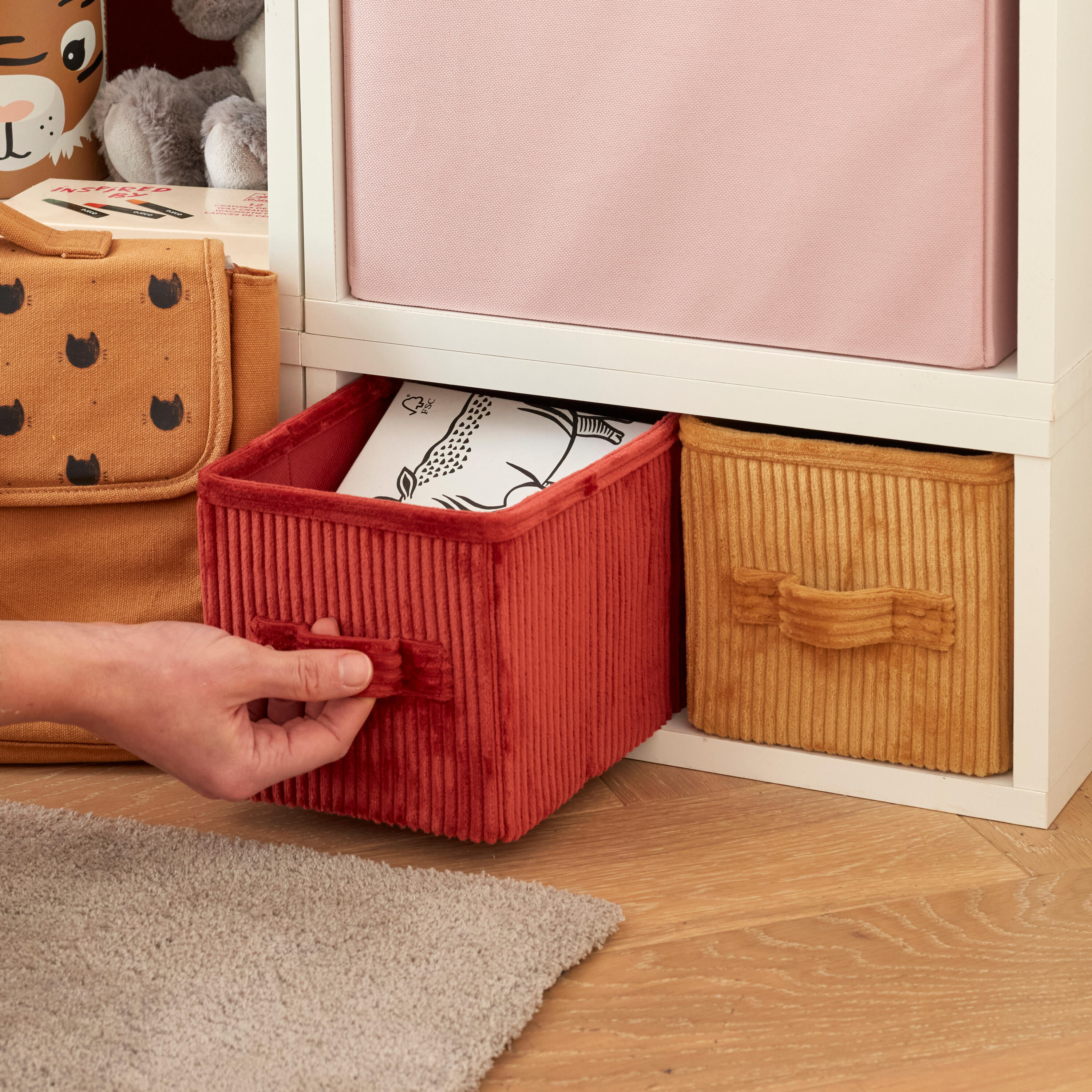 Panier SPACEO Kub effet velours rouge H.14 x l.14 x P.31 cm - 7
