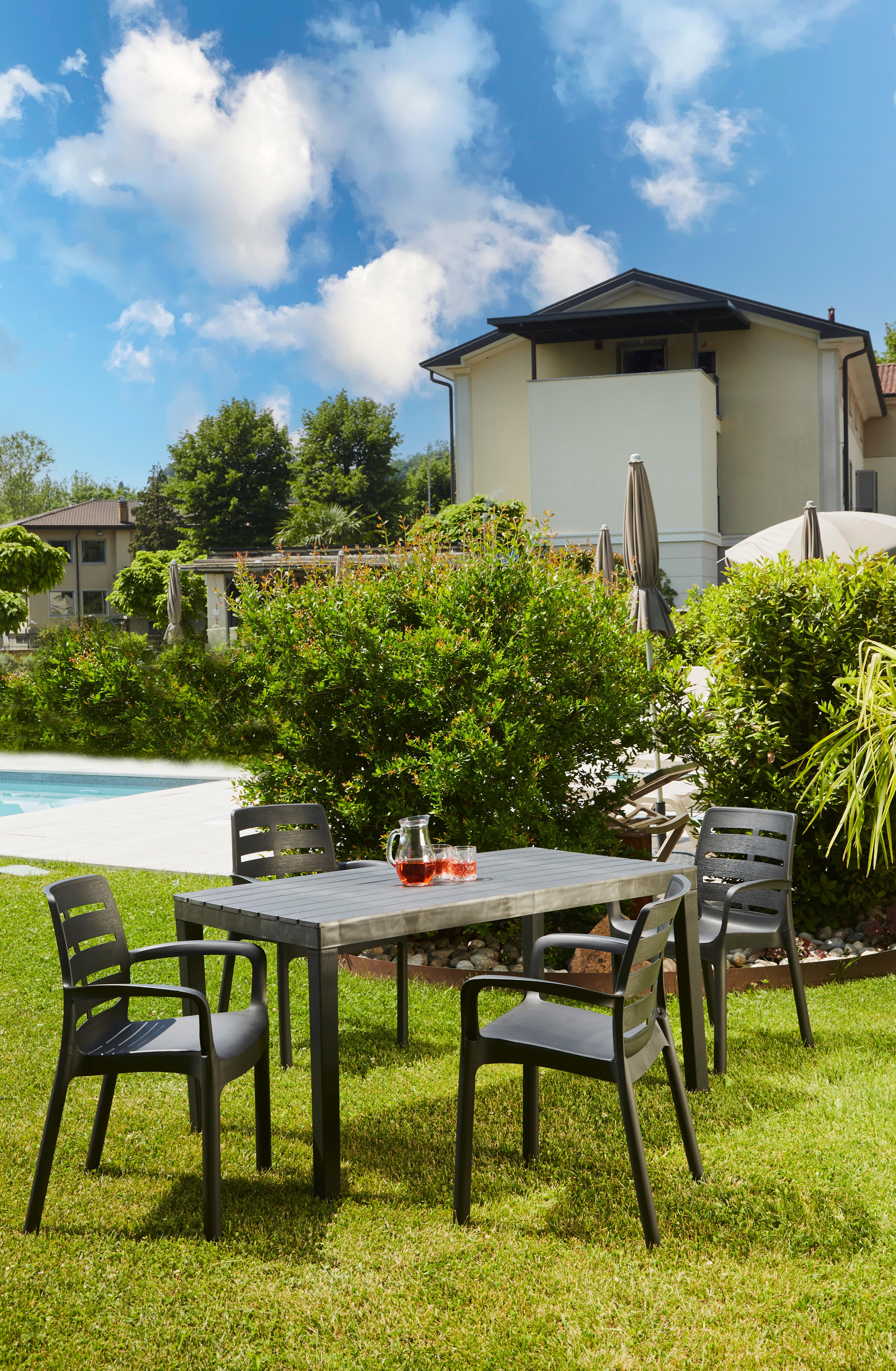 Tavolo da pranzo per giardino Sumatra struttura e superficie in resina antracite per 6 persone 138x78cm - 3