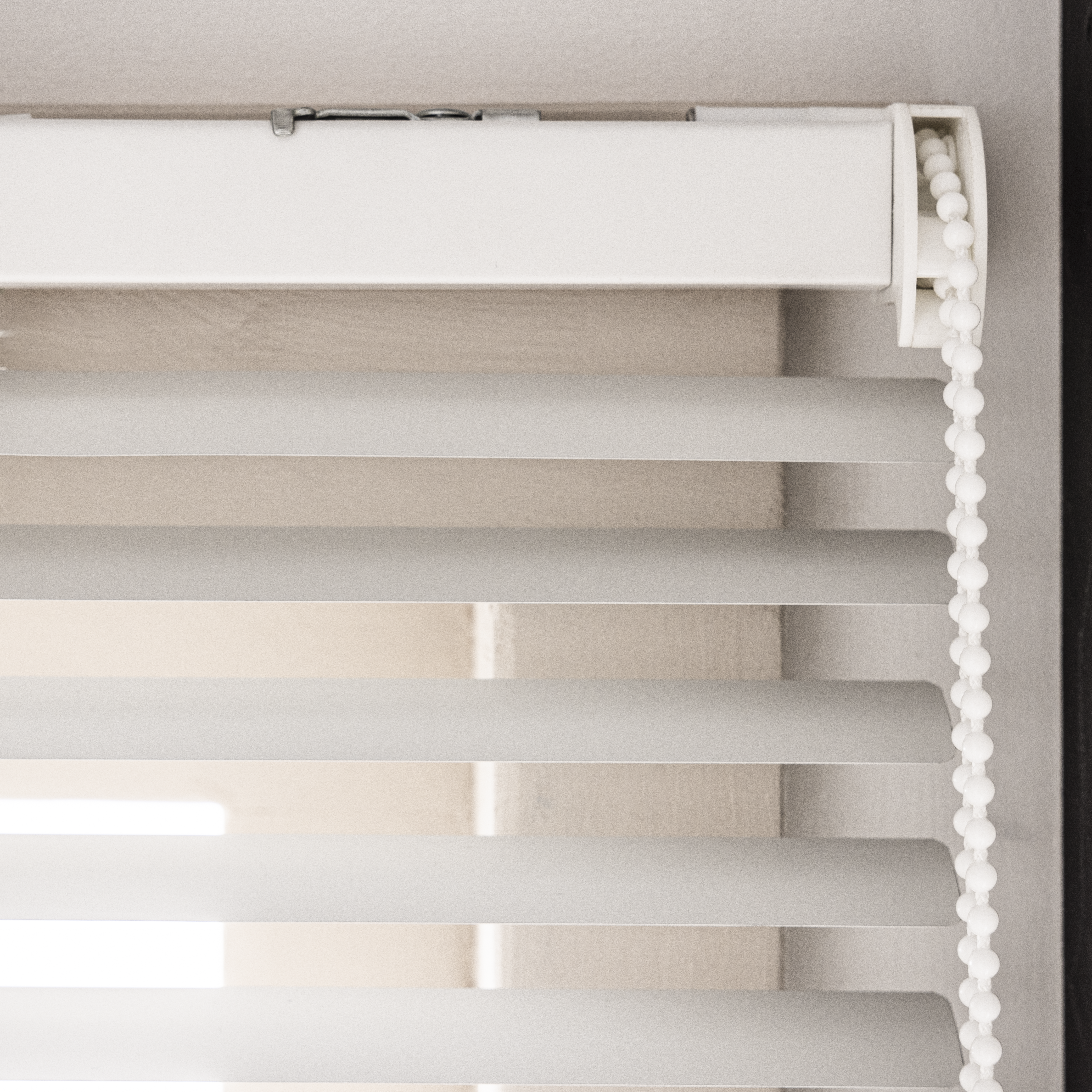 Estore veneziano Epona Inspire 25mm 120x175cm aluminio branco - 8