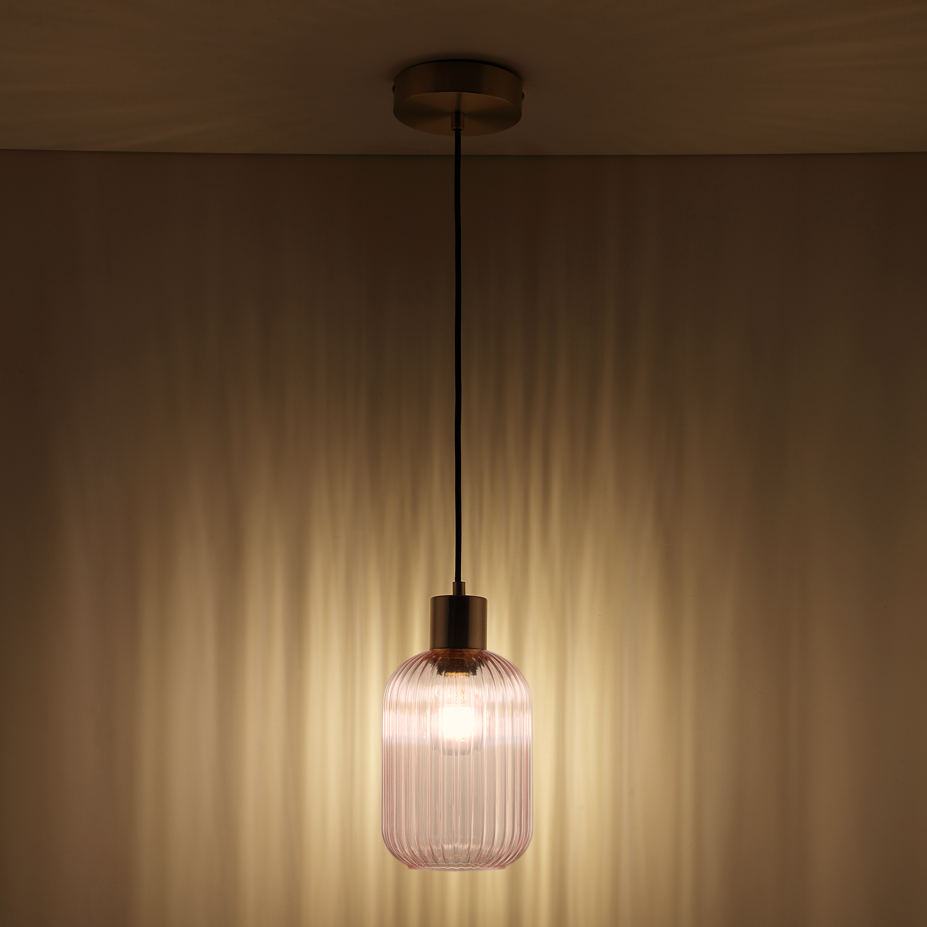 Lampa wisząca Dipsy różowa E27 Inspire - 11