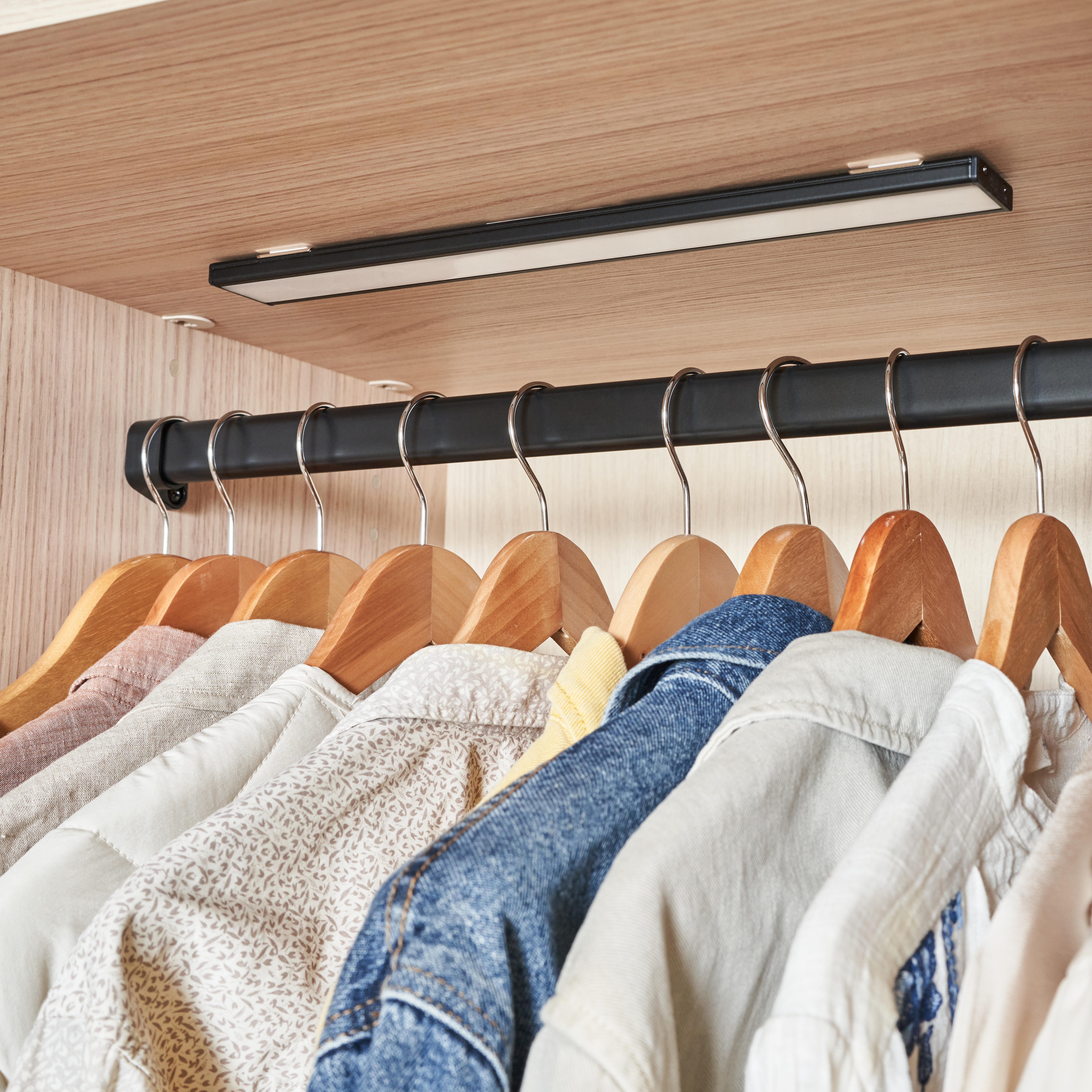 Pack 4 cabides madeira Spaceo - 3