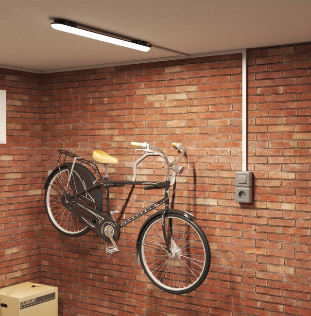 Réglette garage Led étanche IP65 L.110 cm 5600 lm, Volga noir INSPIRE