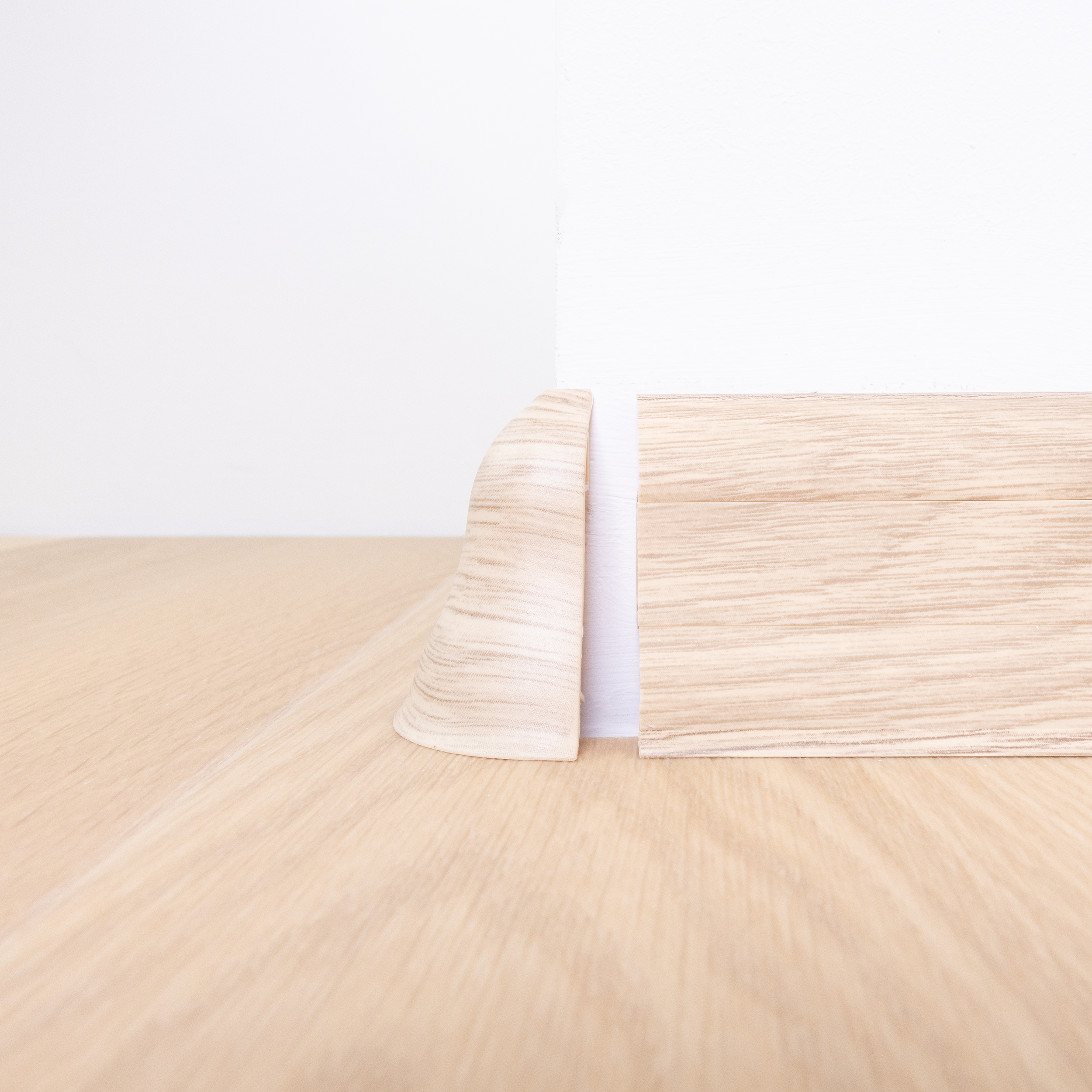 Narożnik zewnętrzny do listwy przypodłogowej PCV Dąb Liverpool 55 Artens - 2