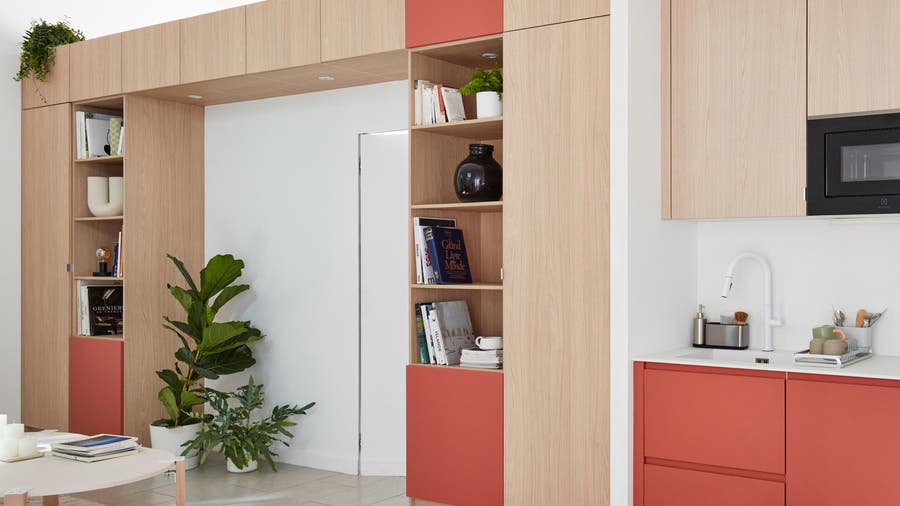 Aménager une cuisine en bois familiale ouverte sur la salle à manger ...