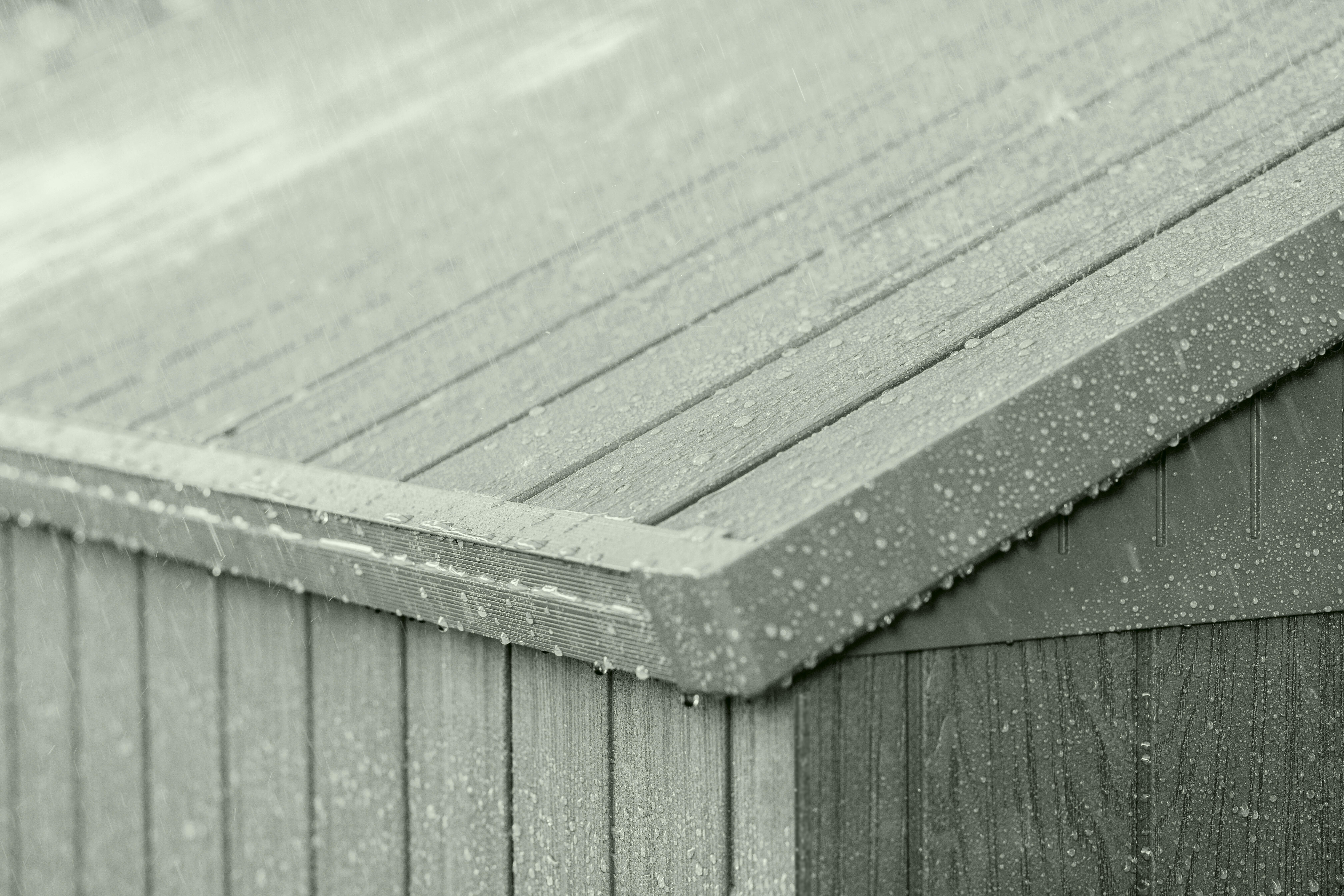 Casetta da giardino KETER Darwin in polipropilene verde con porta battente semplice, superficie interna 2 m² e spessore parete 16 mm, con pavimento - 7