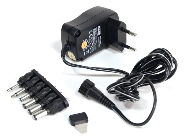 Cargador universal TDT negro 3-12V