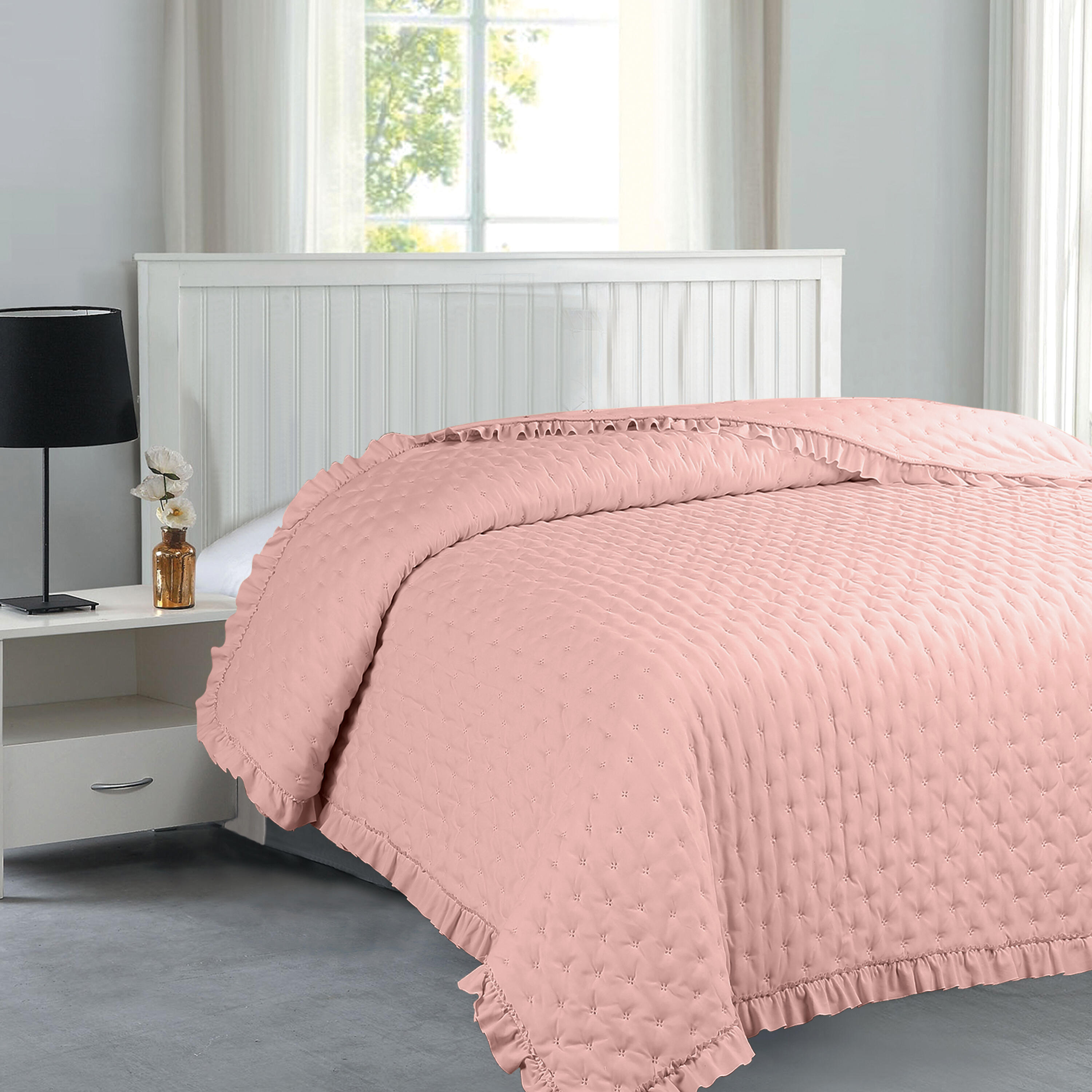 Narzuta Rita różowa 200 x 220 cm z falbaną - 3