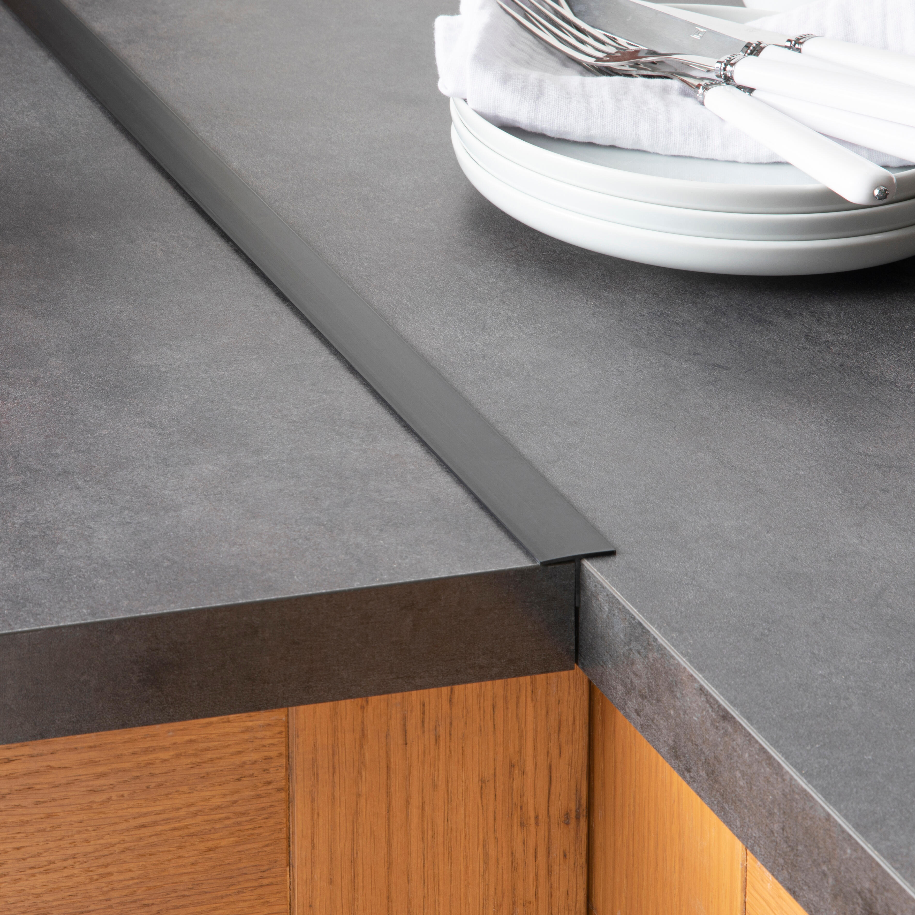 Perfil forma de en T de PVC negro STANDERS, Alt. 18 x An.25 mm x L.1 m - 3