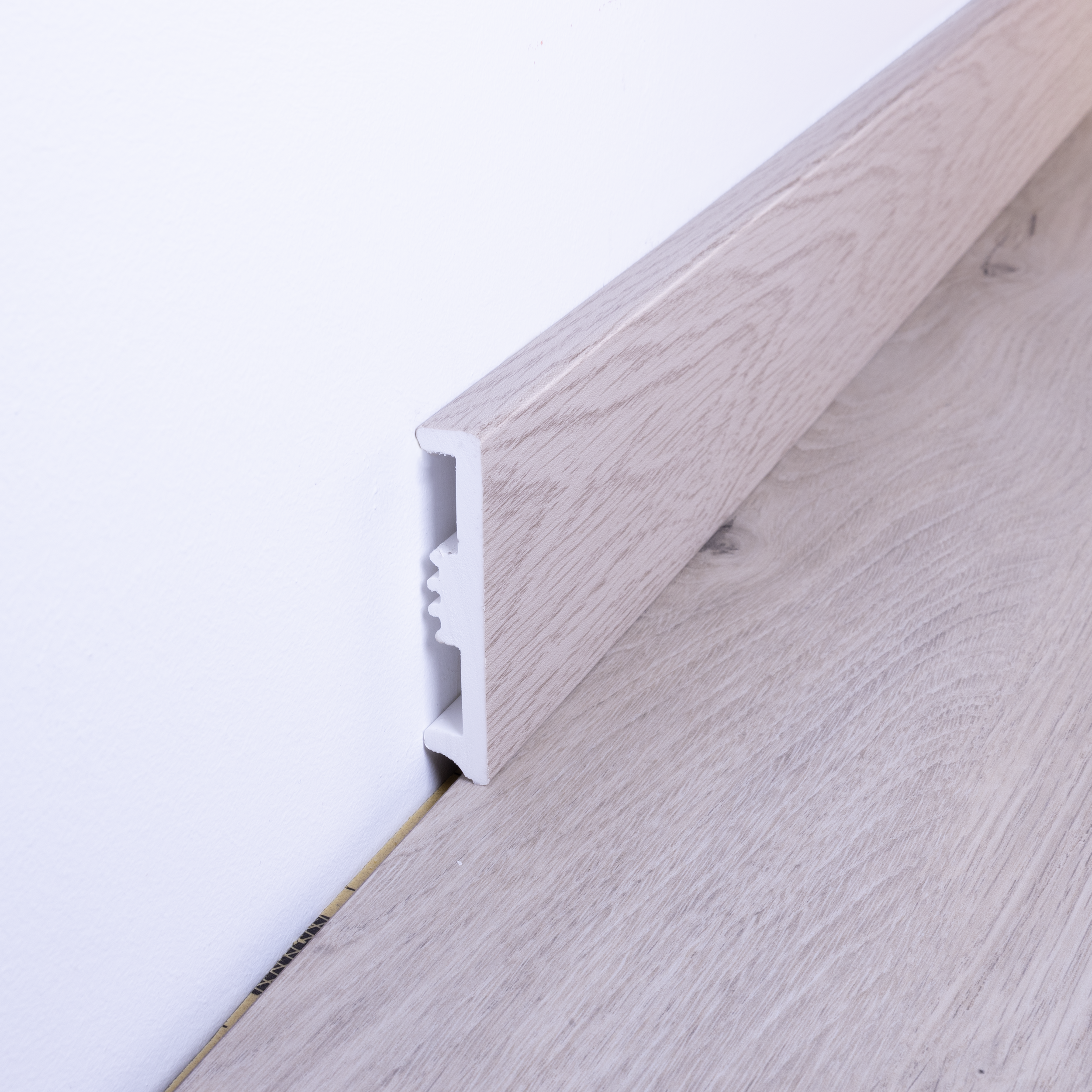 Rodapé poliestireno bege mate 15x80x2400 mm Artens - 5