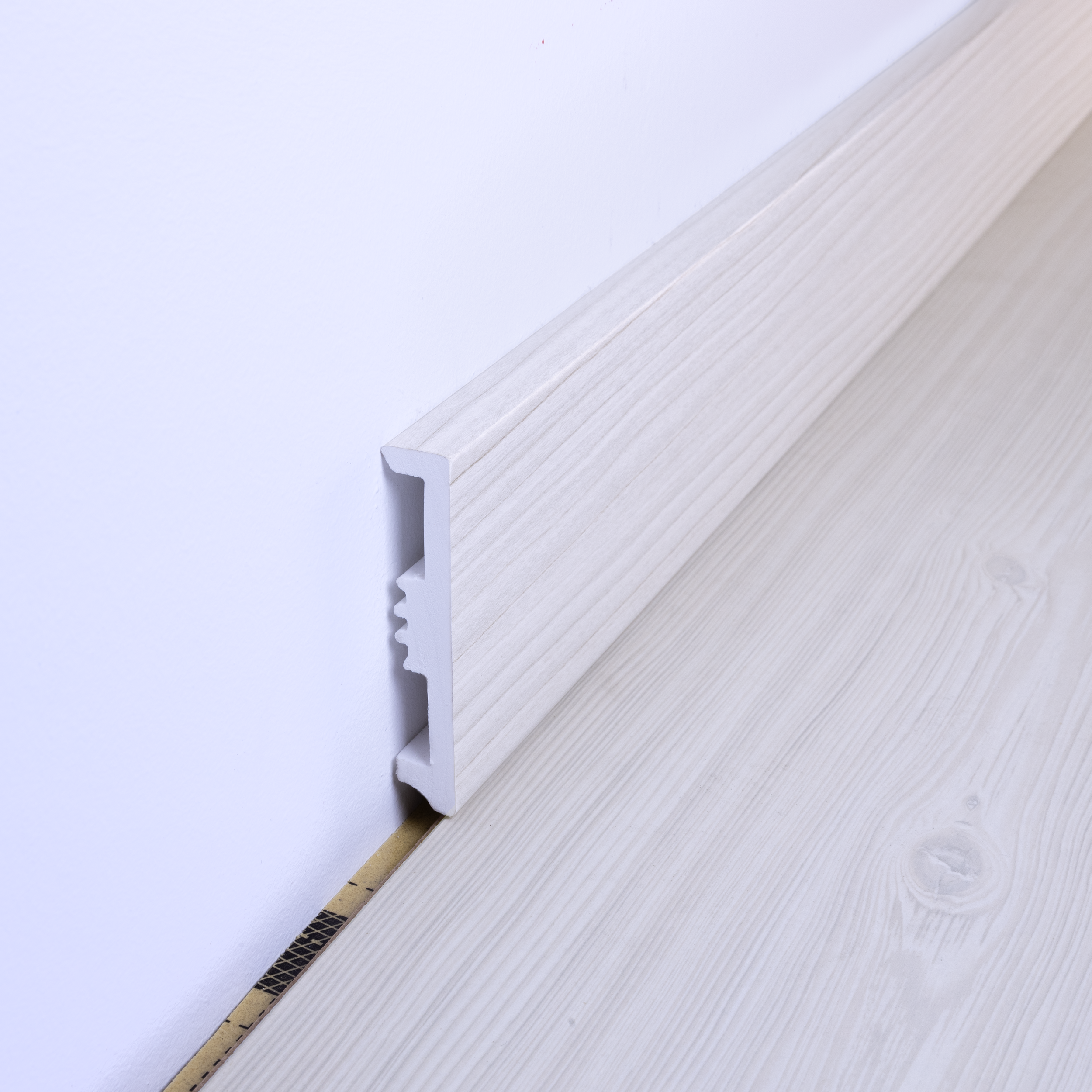 Rodapé poliestireno mate 15x80x2400 mm Artens - 4