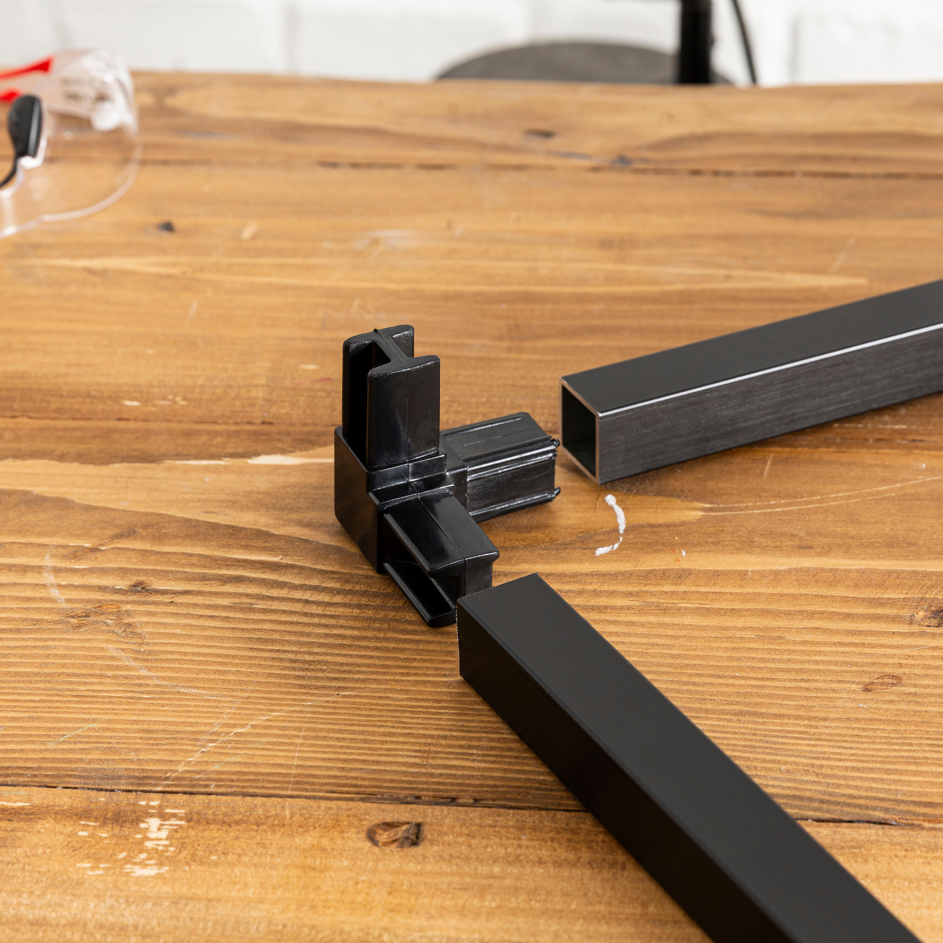 Conector de 4 vias para tubos quadrados 20x20 mm PVC preto Standers - 5