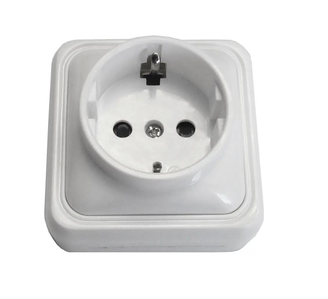 Enchufe bricofontini bf-18 blanco